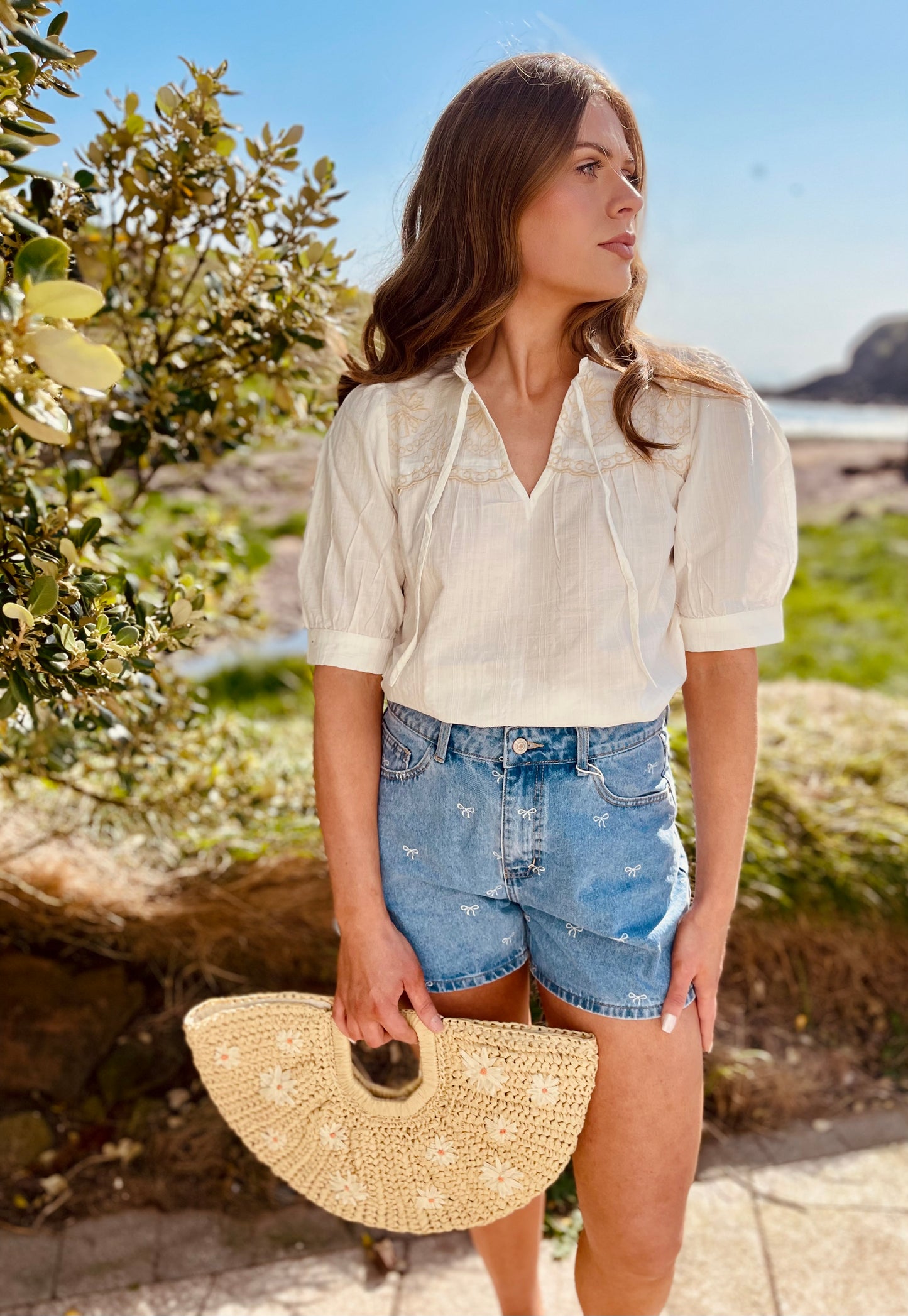 Bow detail blue wash denim shorts