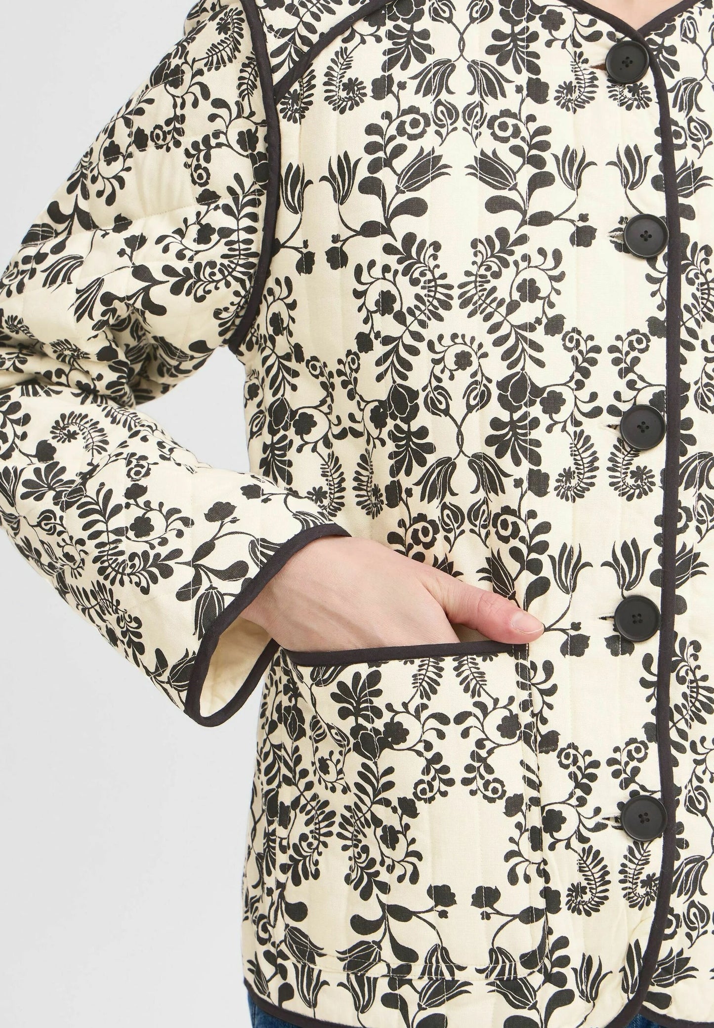 IHGIZARO - quilted jacket - almond milk flower