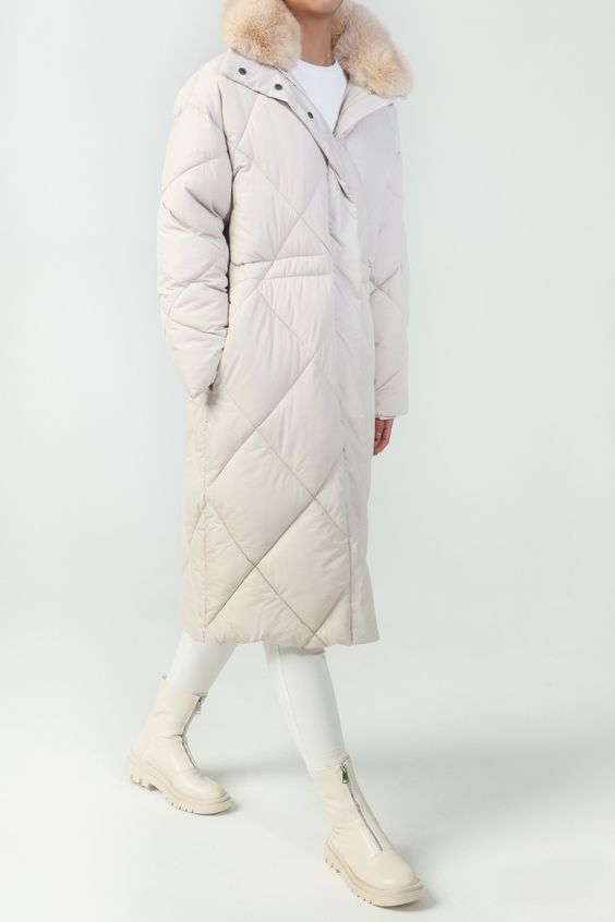 Long quilted fur collar coat