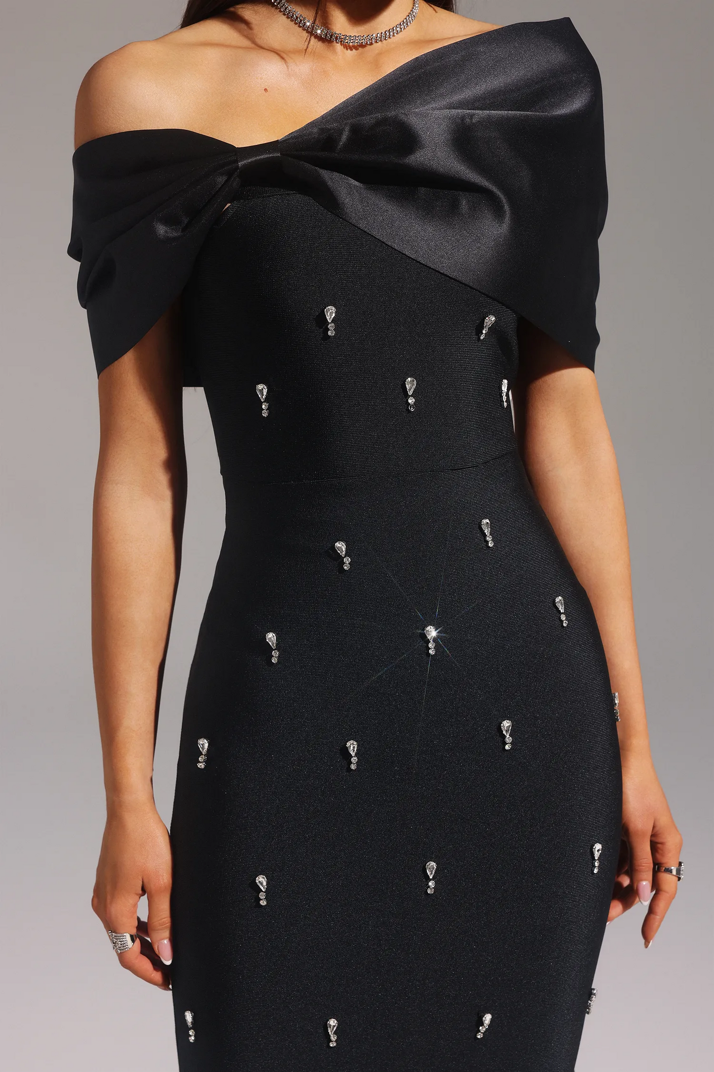 Suri black drop diamond bandage dress