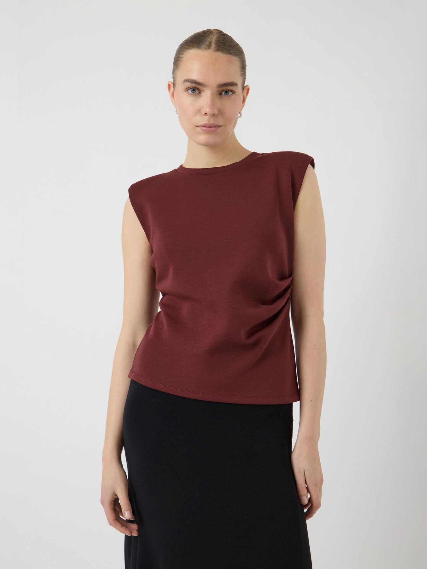 YASPINA SLEEVELESS BURGUNDY TOP