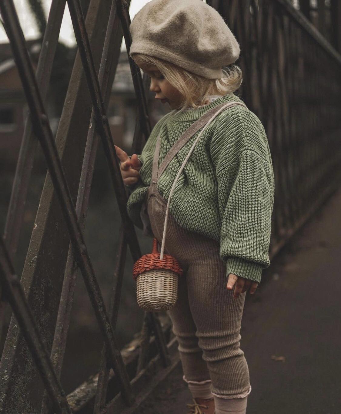 Rattan acorn bag