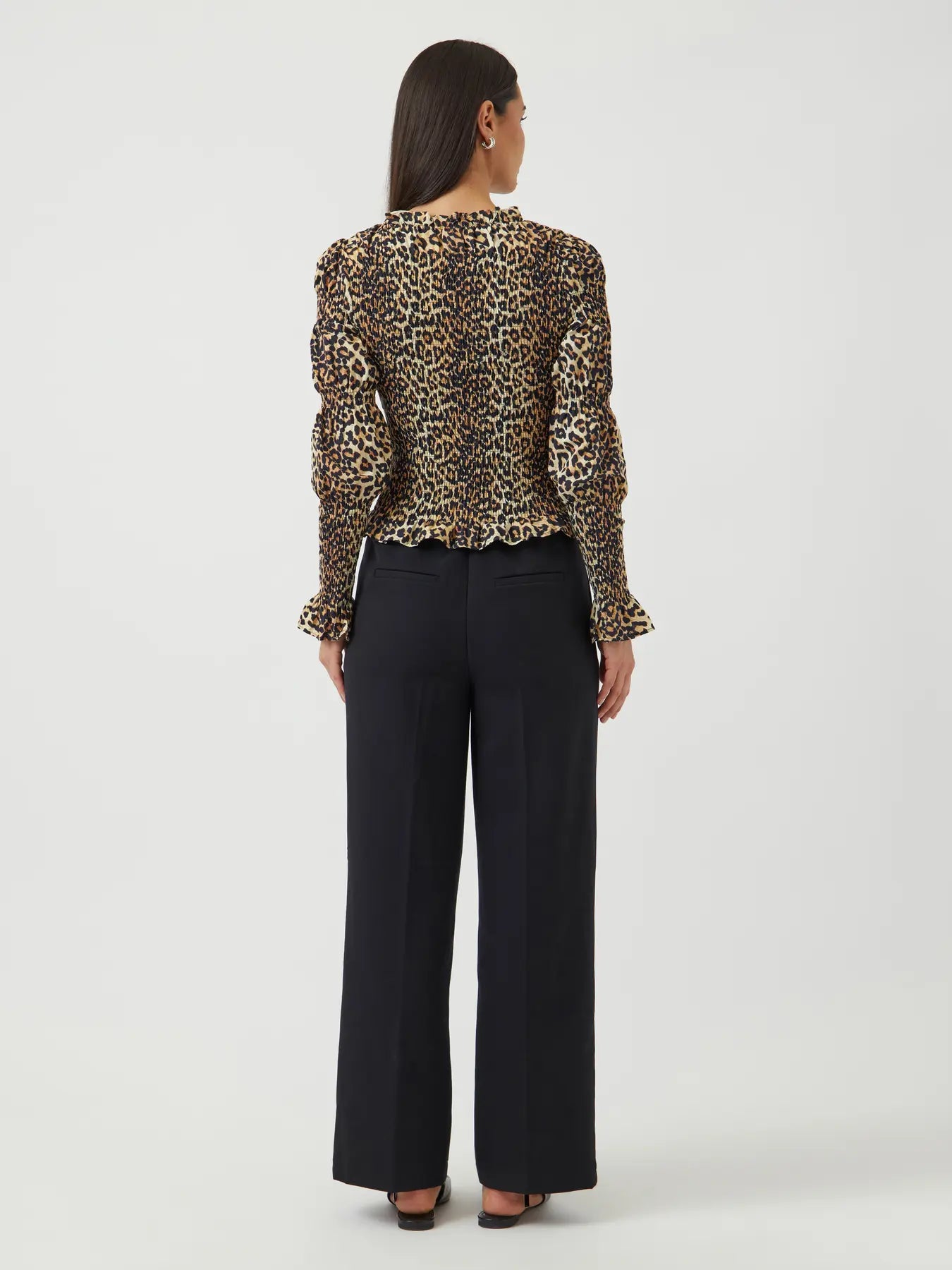 YASCHEMMA LEOPARD SMOCK TOP