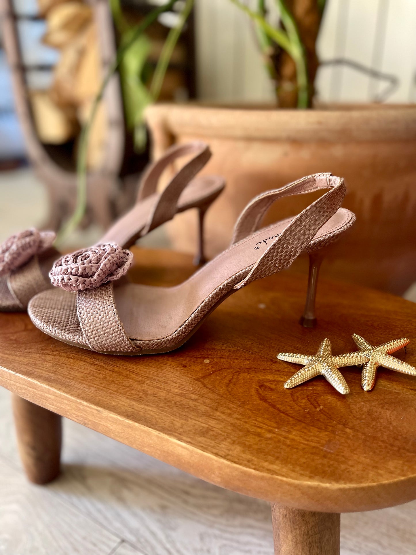Braided pink stiletto sandal with decorative rose