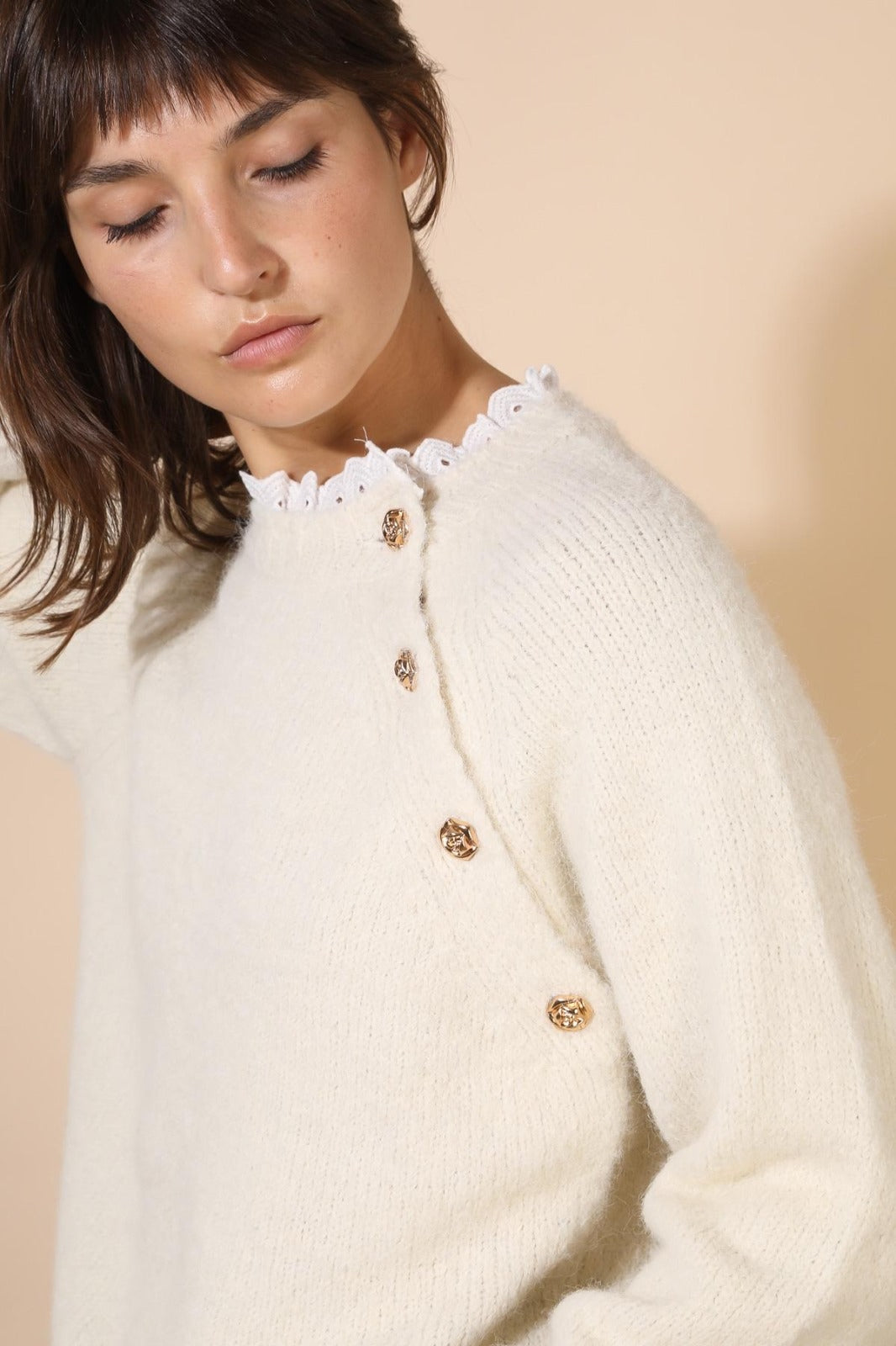 Sophia jumper with lace collar and buttons