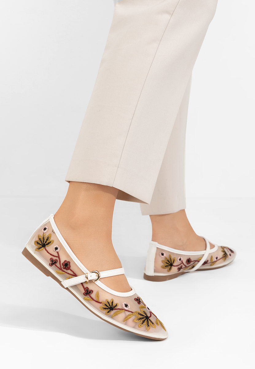 Embroidered mesh flowers pumps