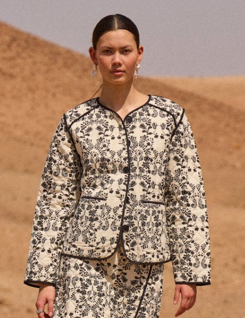 IHGIZARO - quilted jacket - almond milk flower