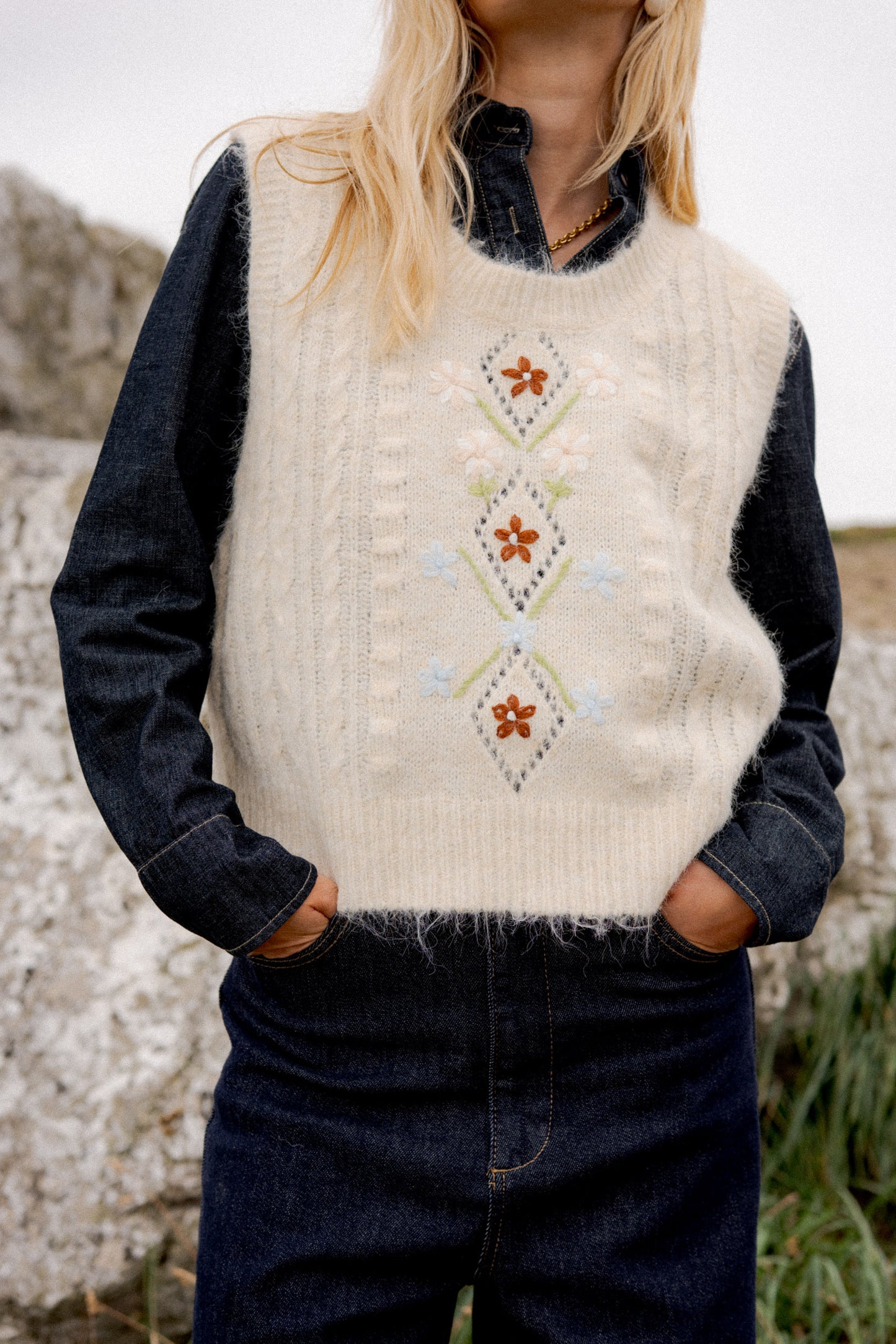 Saoirse sleeveless fluffy knit