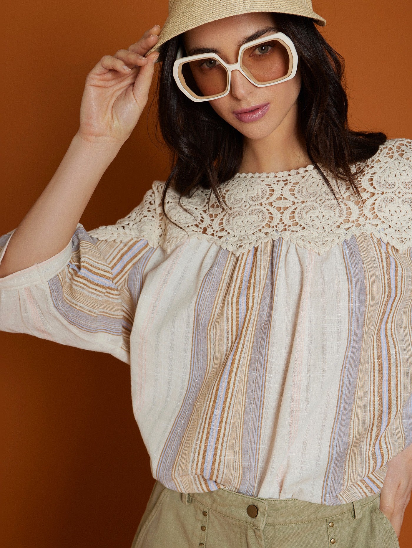 Crochet collar blouse