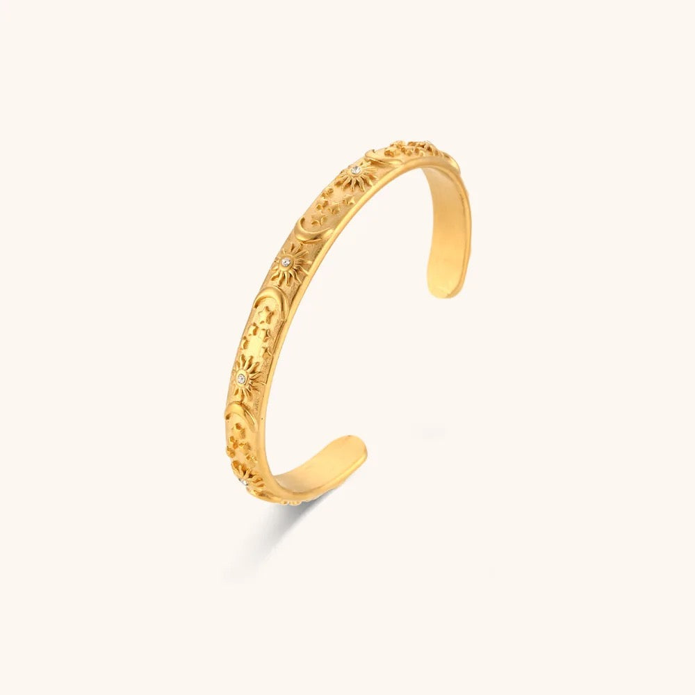 Luna 18K Gold Bangle