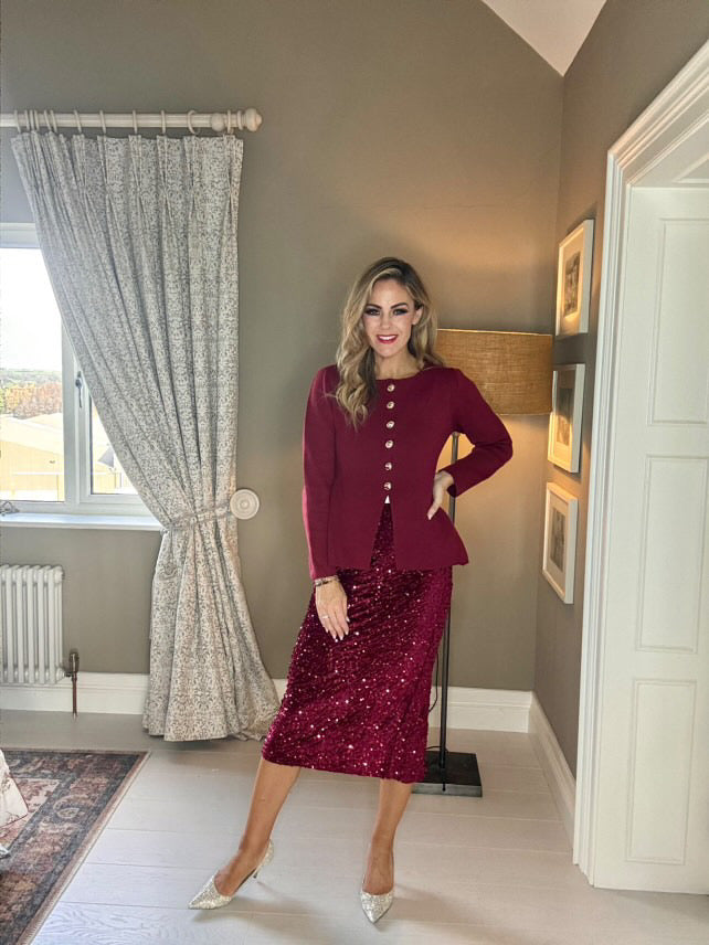 Quinlan burgundy sequin skirt