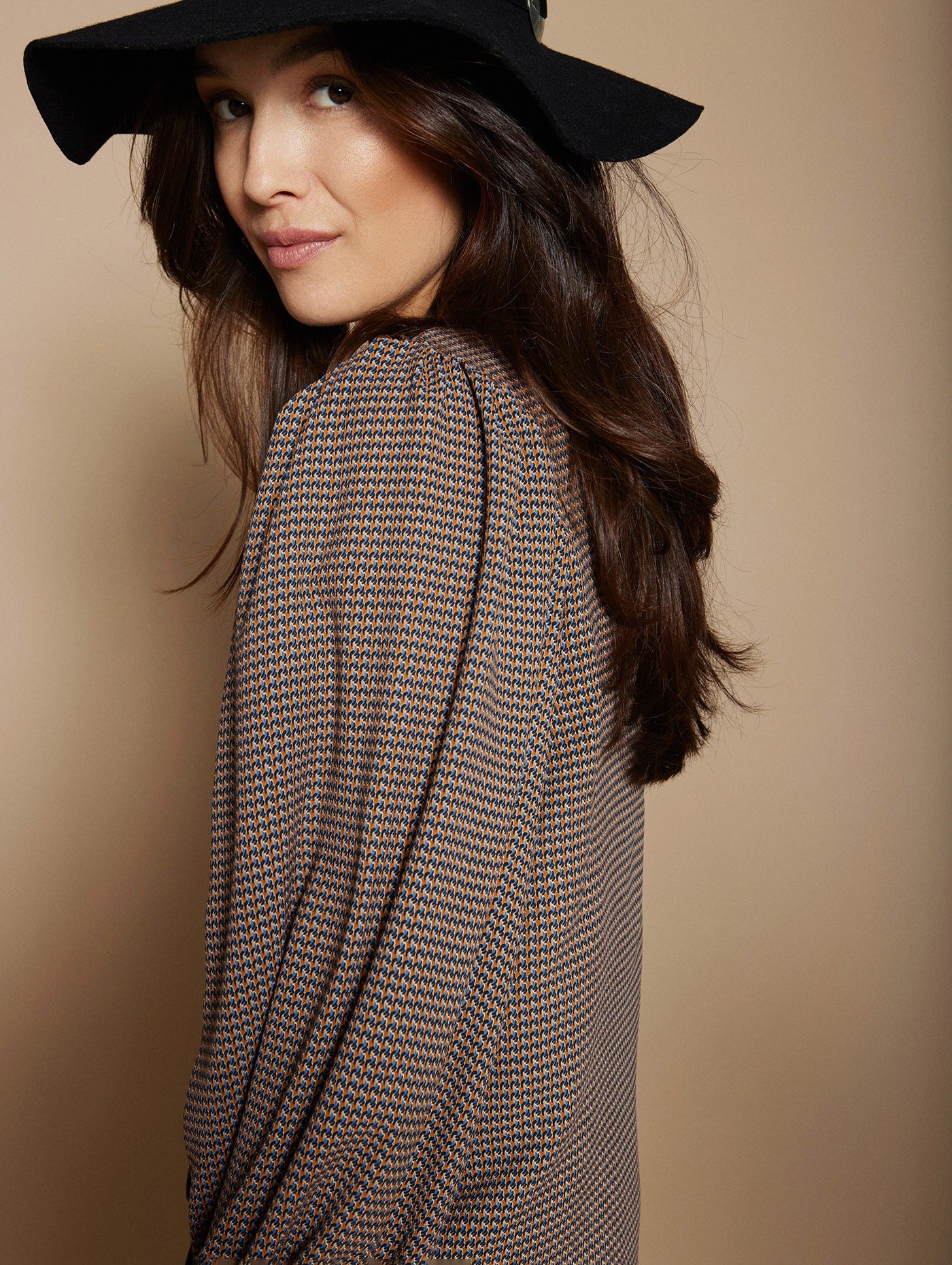 Contrast embroidery printed blouse