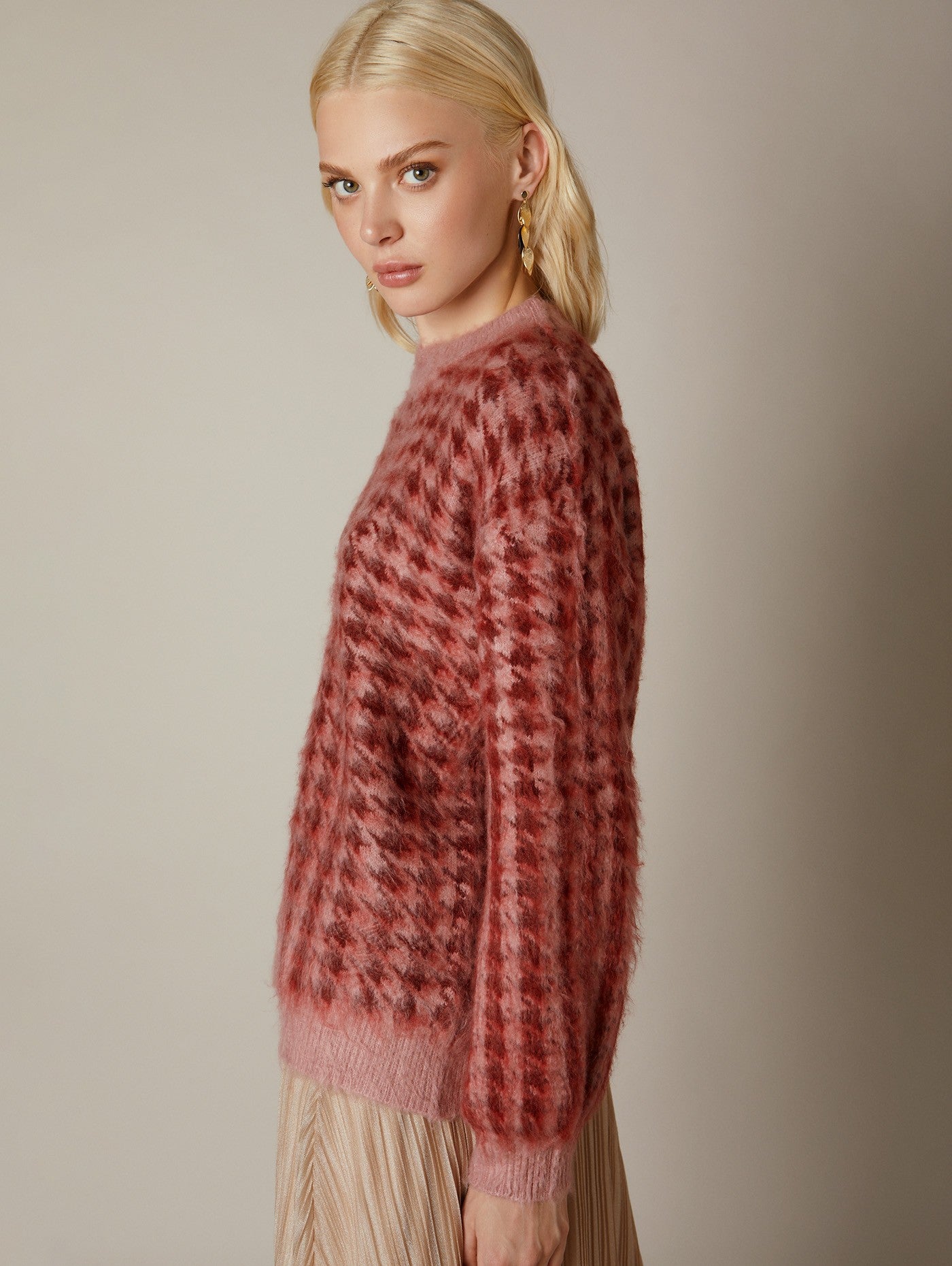 Houndstooth mohair effect knitted jumper