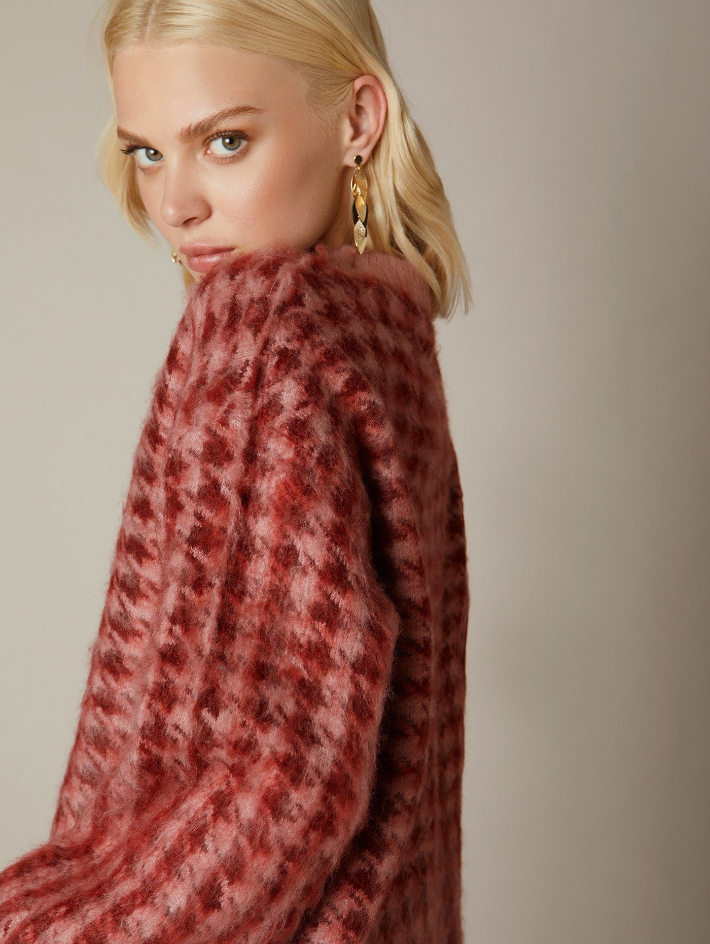 Houndstooth mohair effect knitted jumper