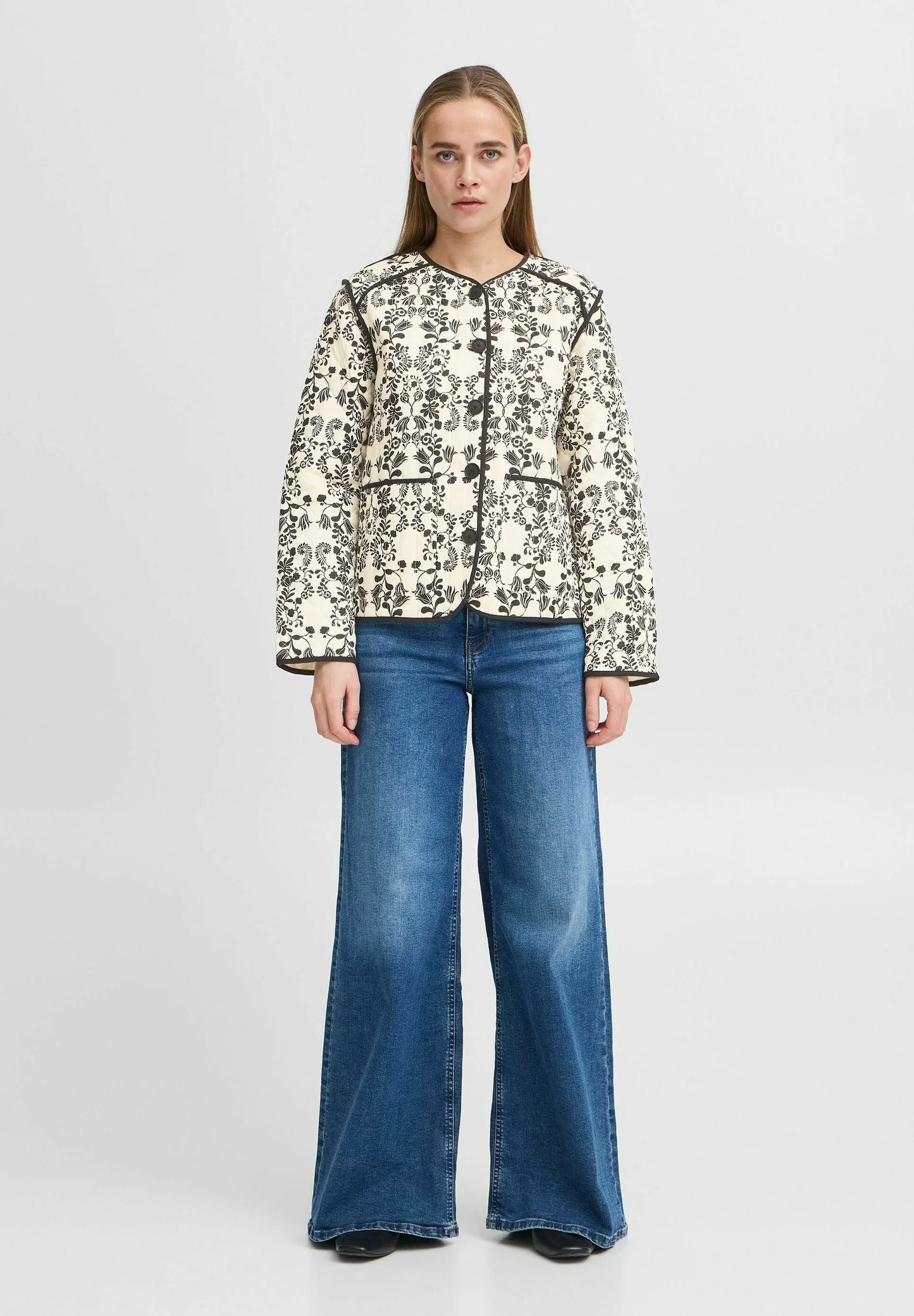 IHGIZARO - quilted jacket - almond milk flower