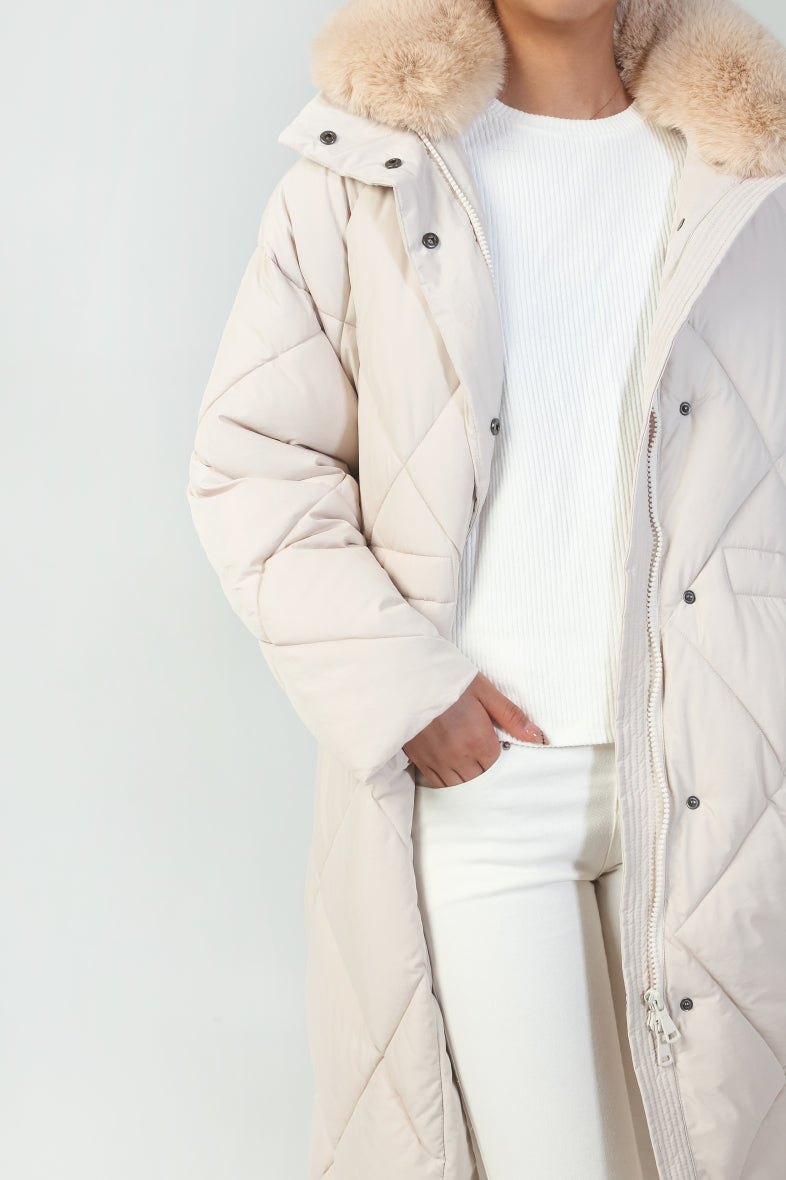 Long quilted fur collar coat