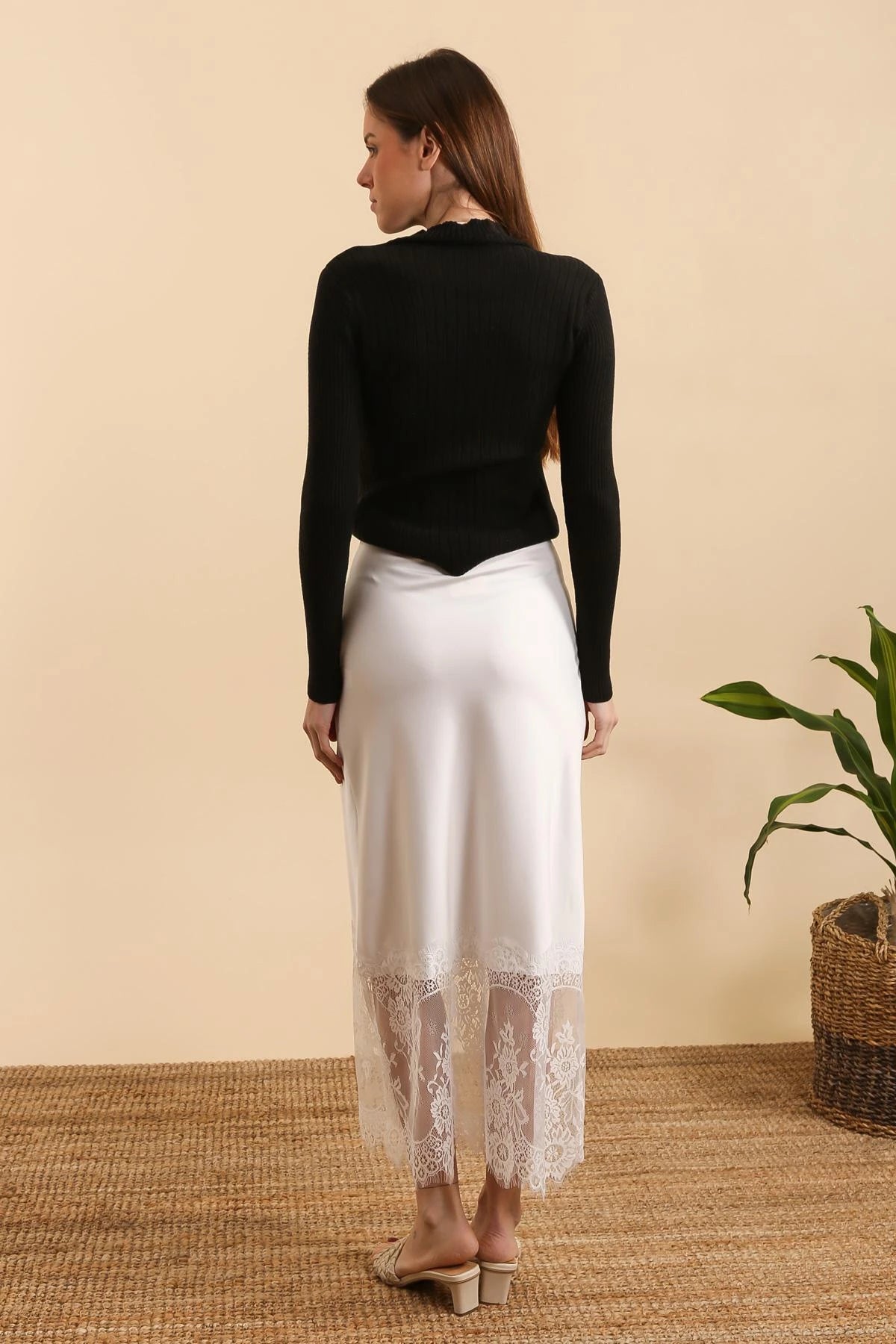 Champagne satin skirt with lace