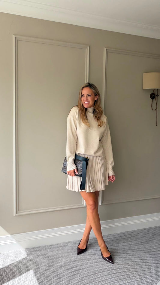 Preorder Elise beige short pleated skirt