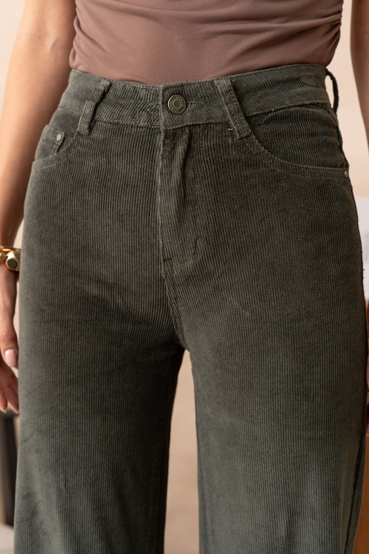 Maggy khaki green straight leg cords