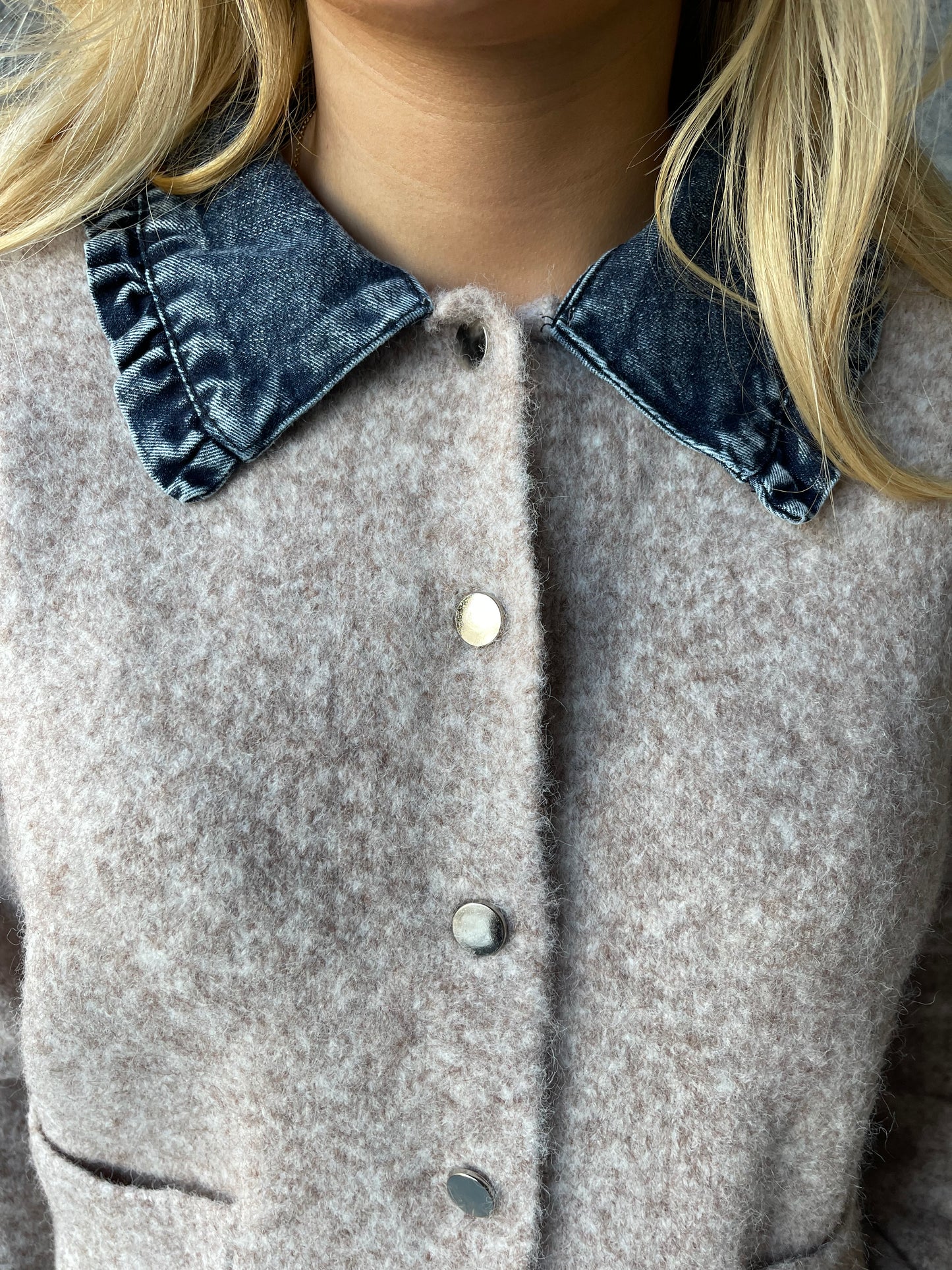 Isla taupe cardigan with denim collar