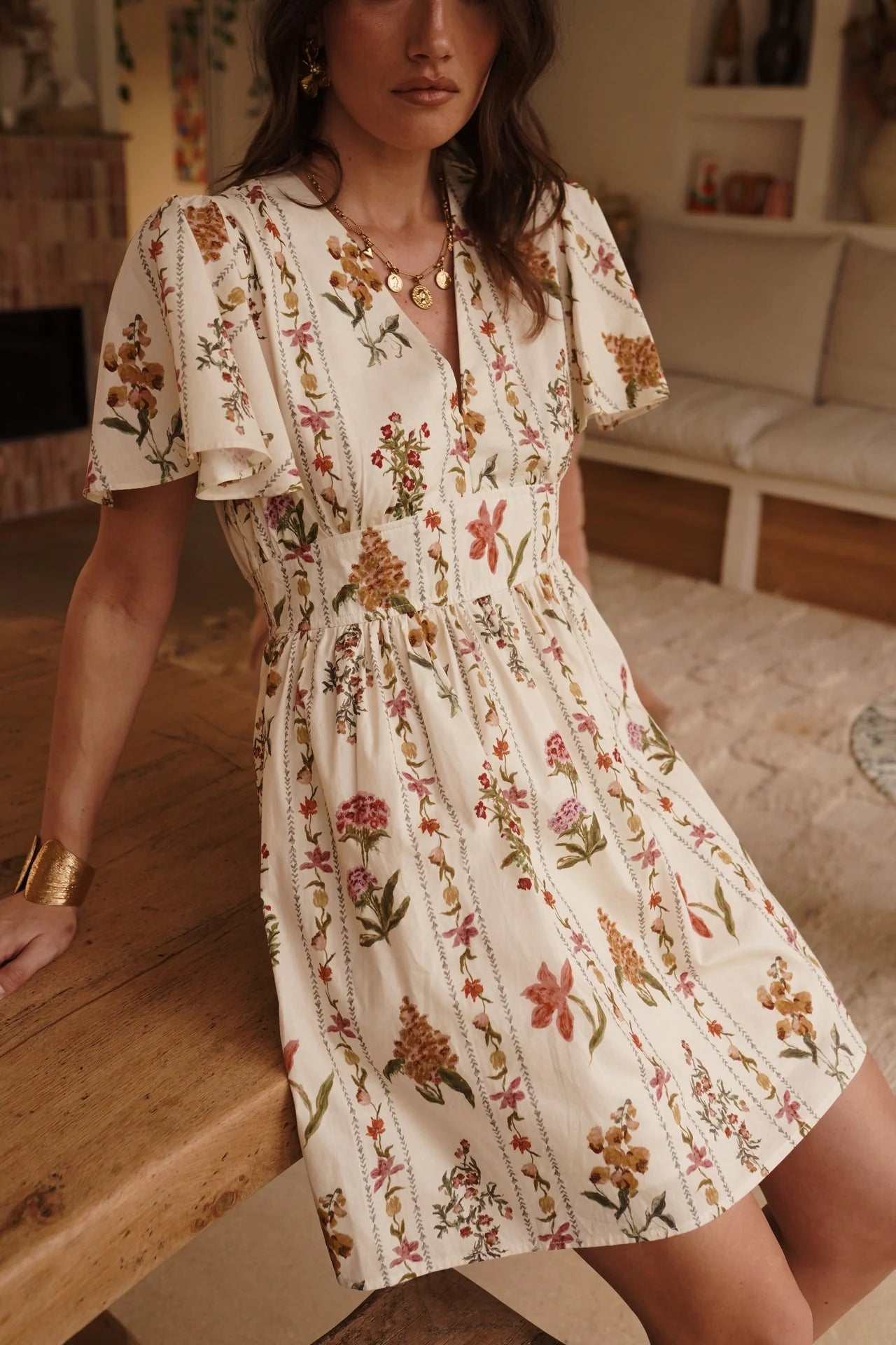 Sofia floral v neck short dress