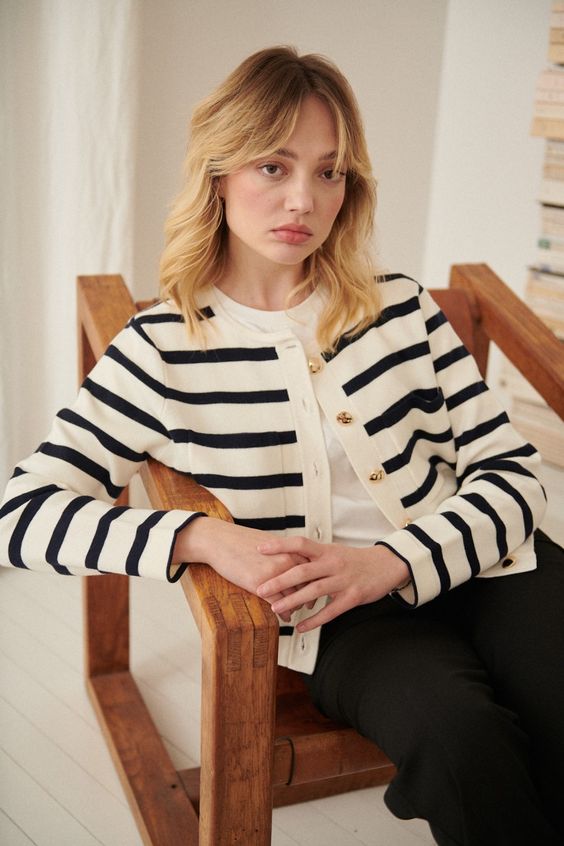 Cropped wool striped cardigan with gold buttons