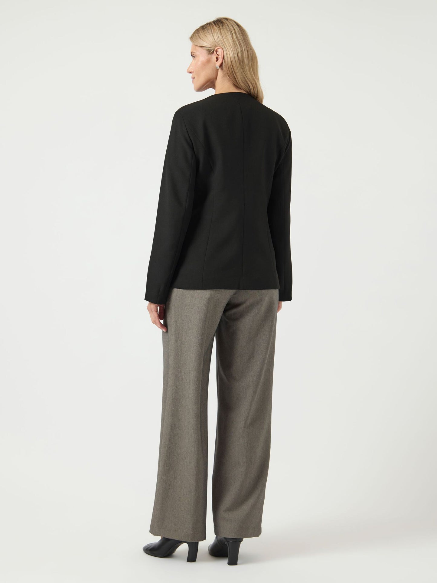 YASVETURA - Black diamond button blazer