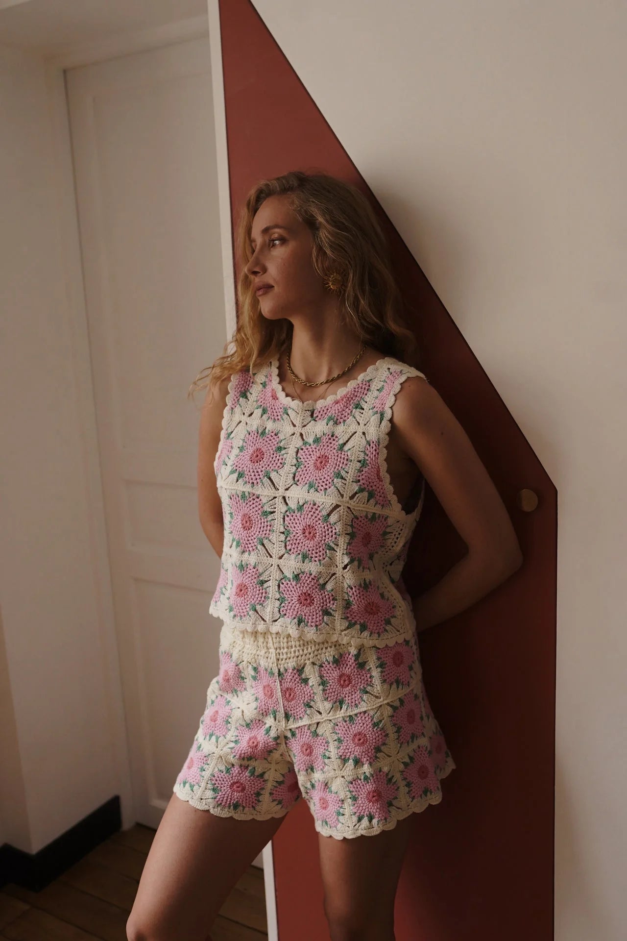 Daisy pink crochet crop top