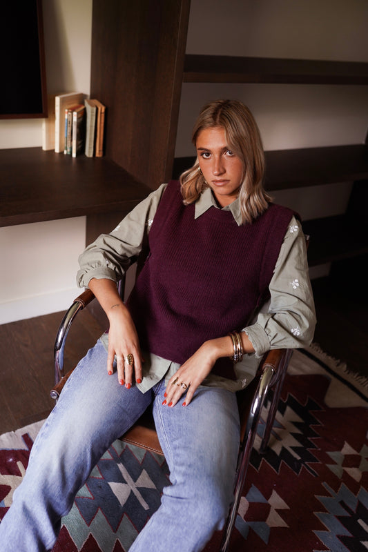 Naomi burgundy knit sleeveless gilet
