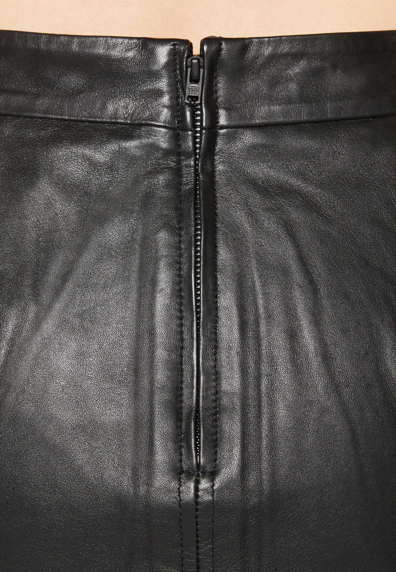 YASFUSANI Leather fringed skirt