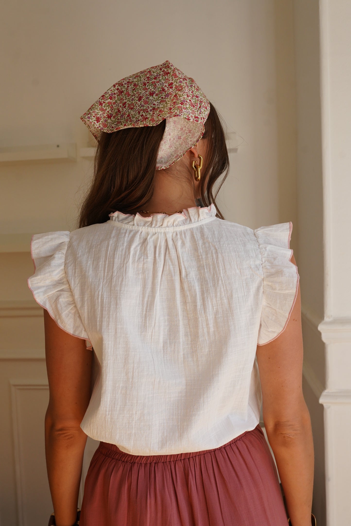 April white floral sleeveless blouse