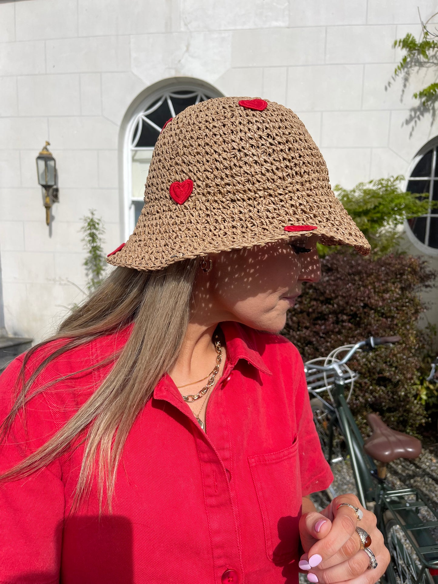 Red heart straw bucket hat