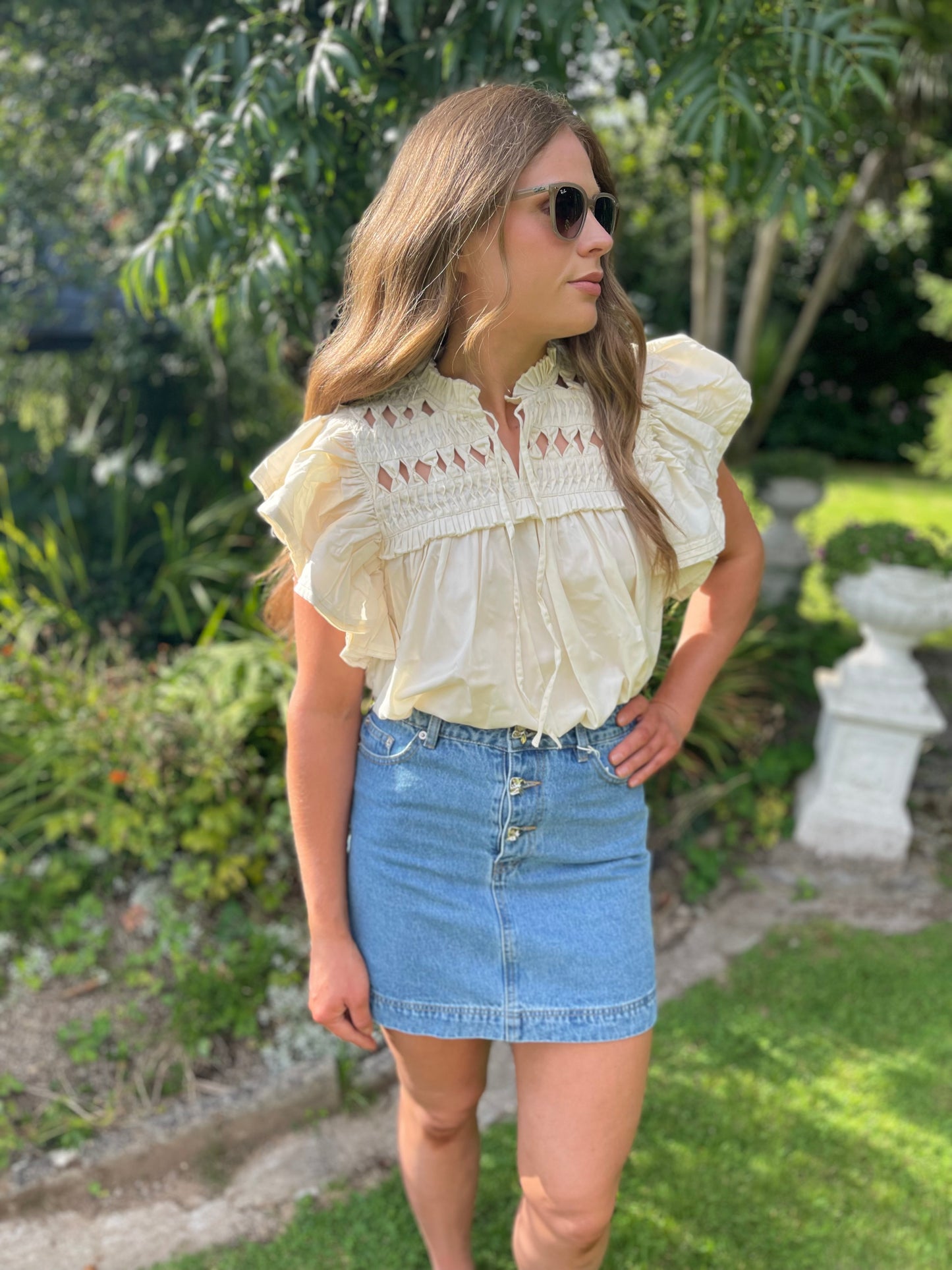 YASLUERA SHORT SLEEVED BLOUSE