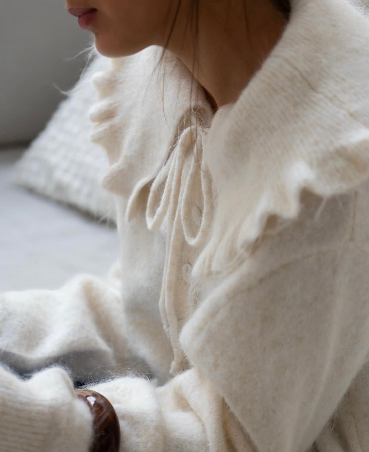 Lila beige Peter Pan collar cardigan