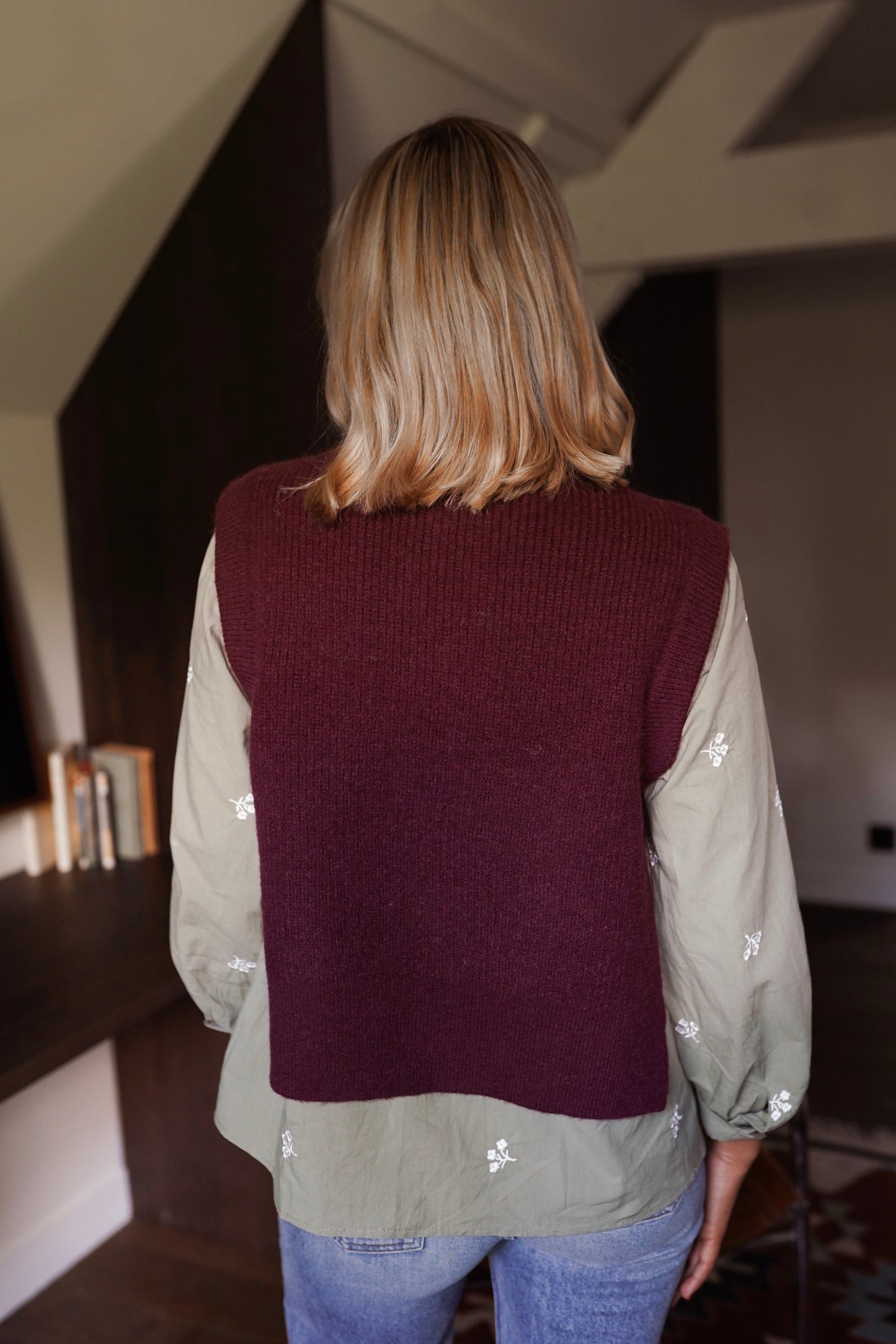 Naomi burgundy knit sleeveless gilet