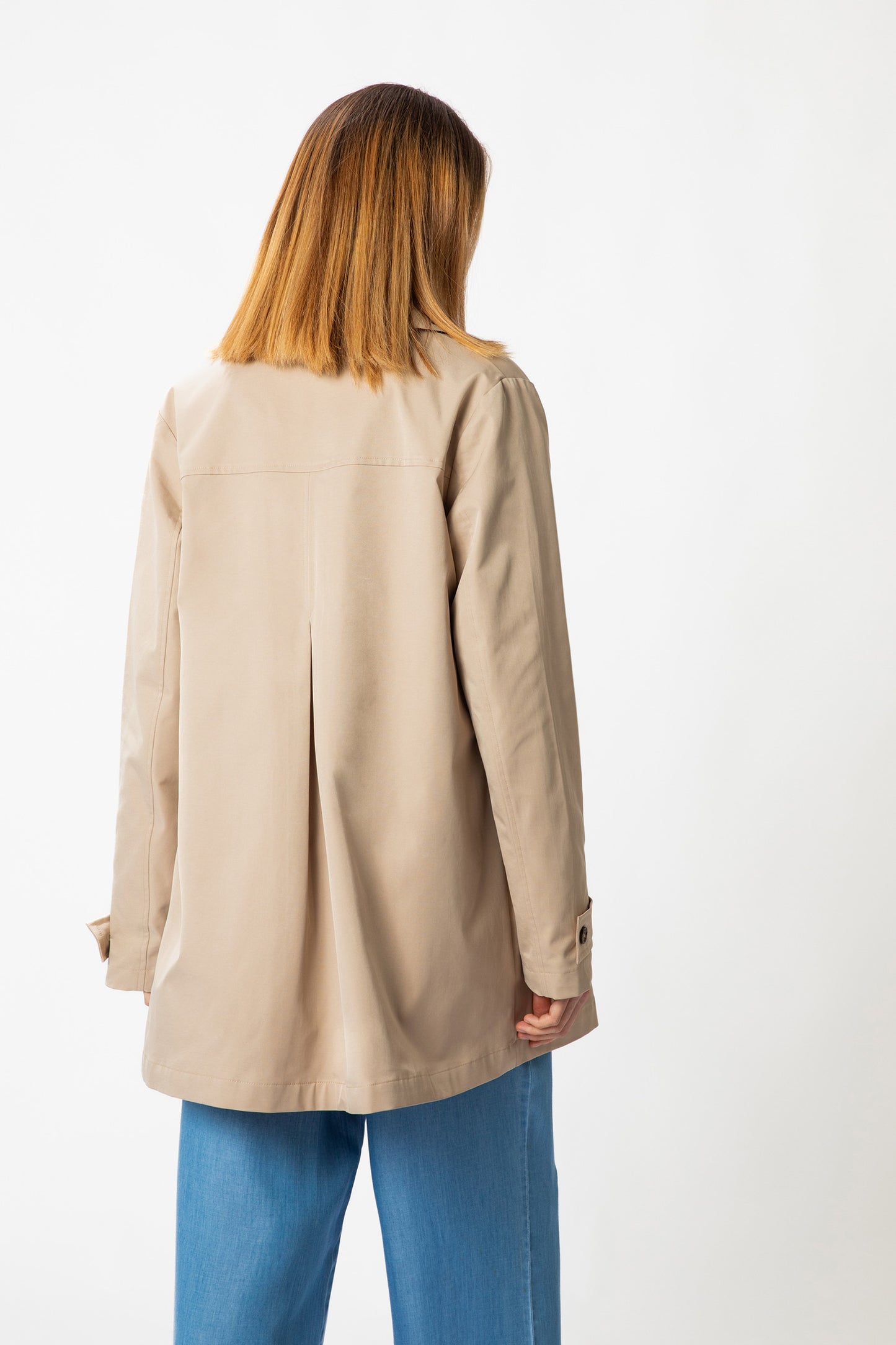 Short tench-coat with khaki lapel