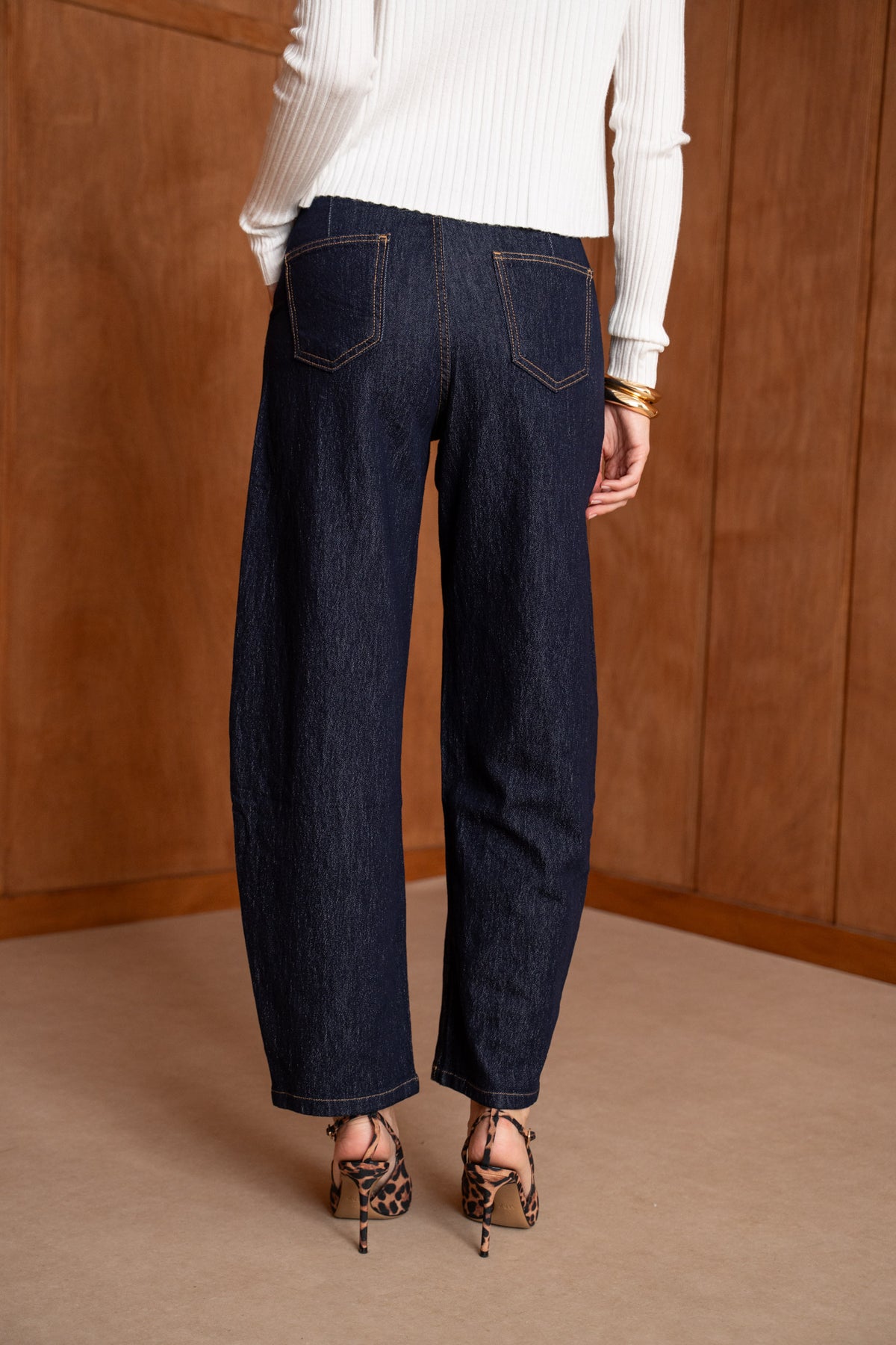 Aoife dark blue barrel jeans