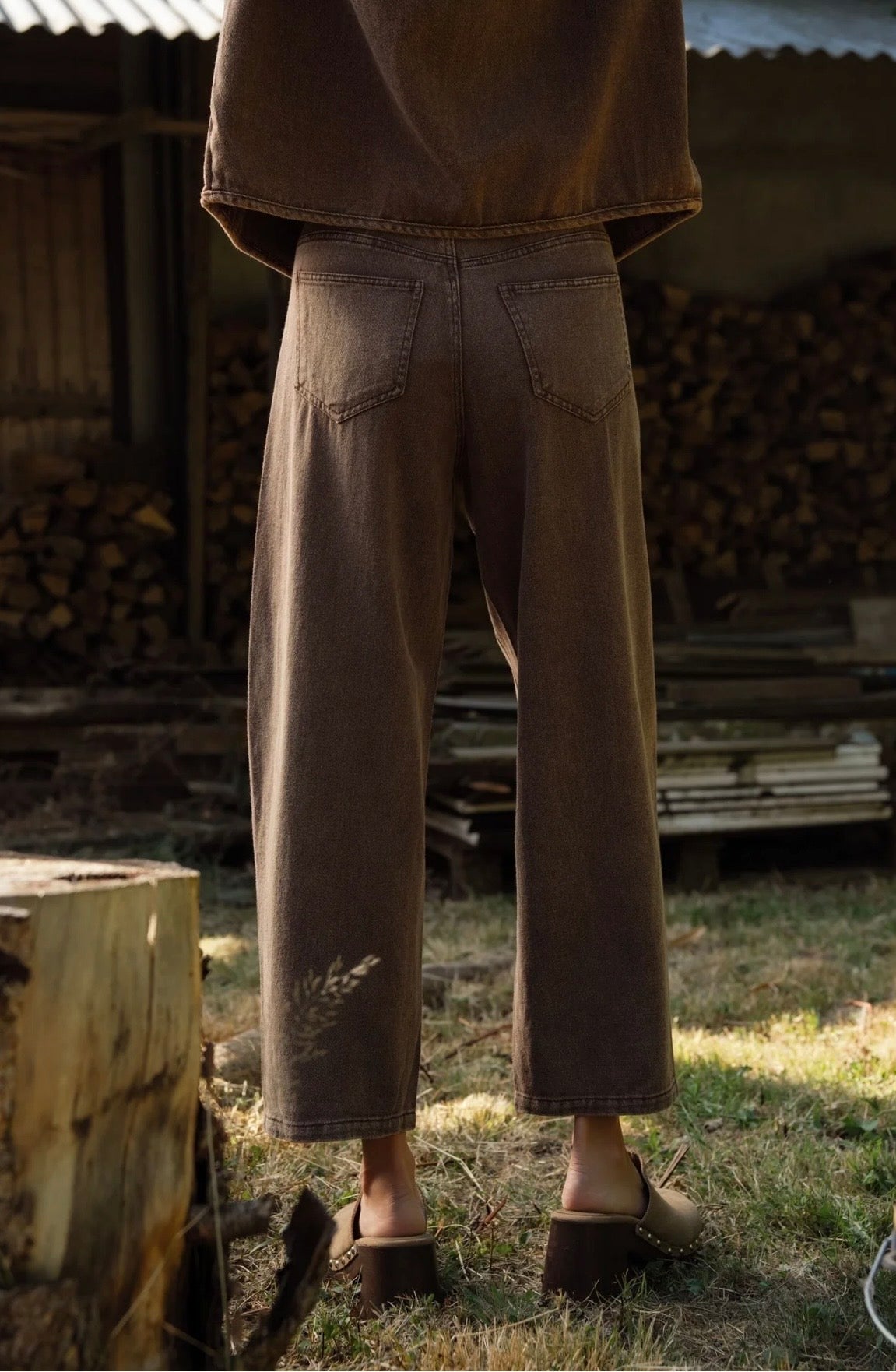 Odette chocolate brown barrel Jeans