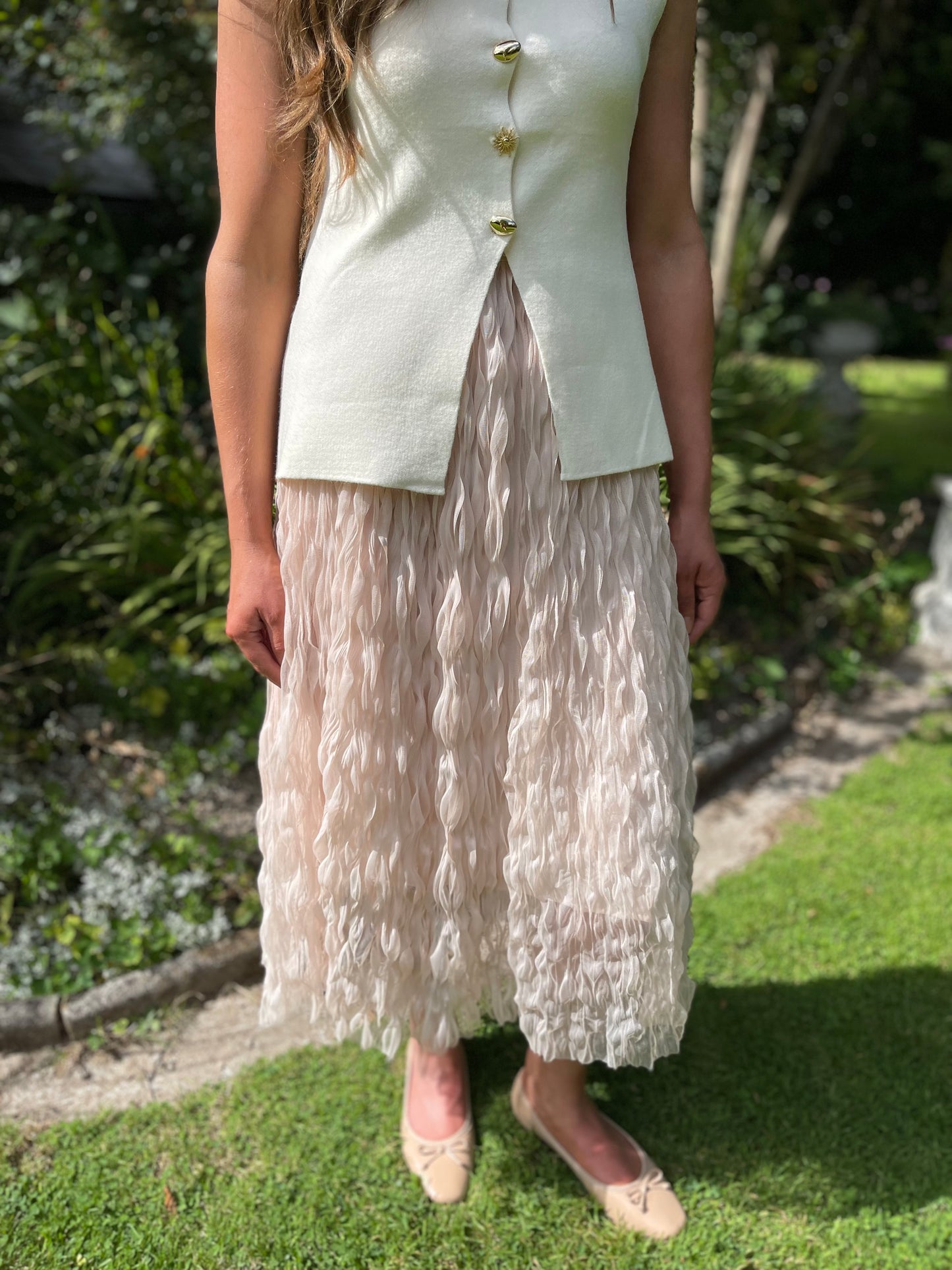 Wavy tulle cream skirt