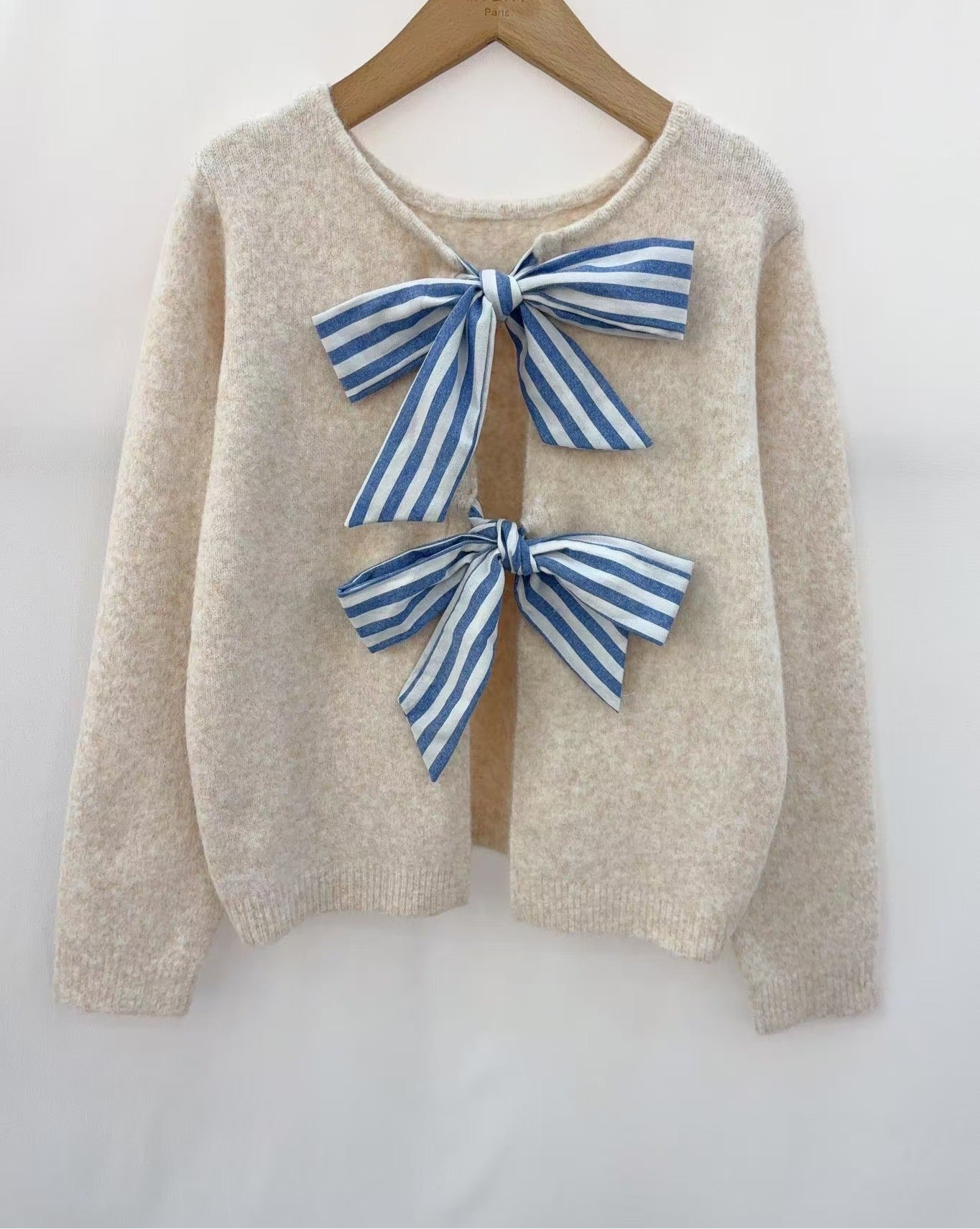 Erin beige jumper with striped bow back detail