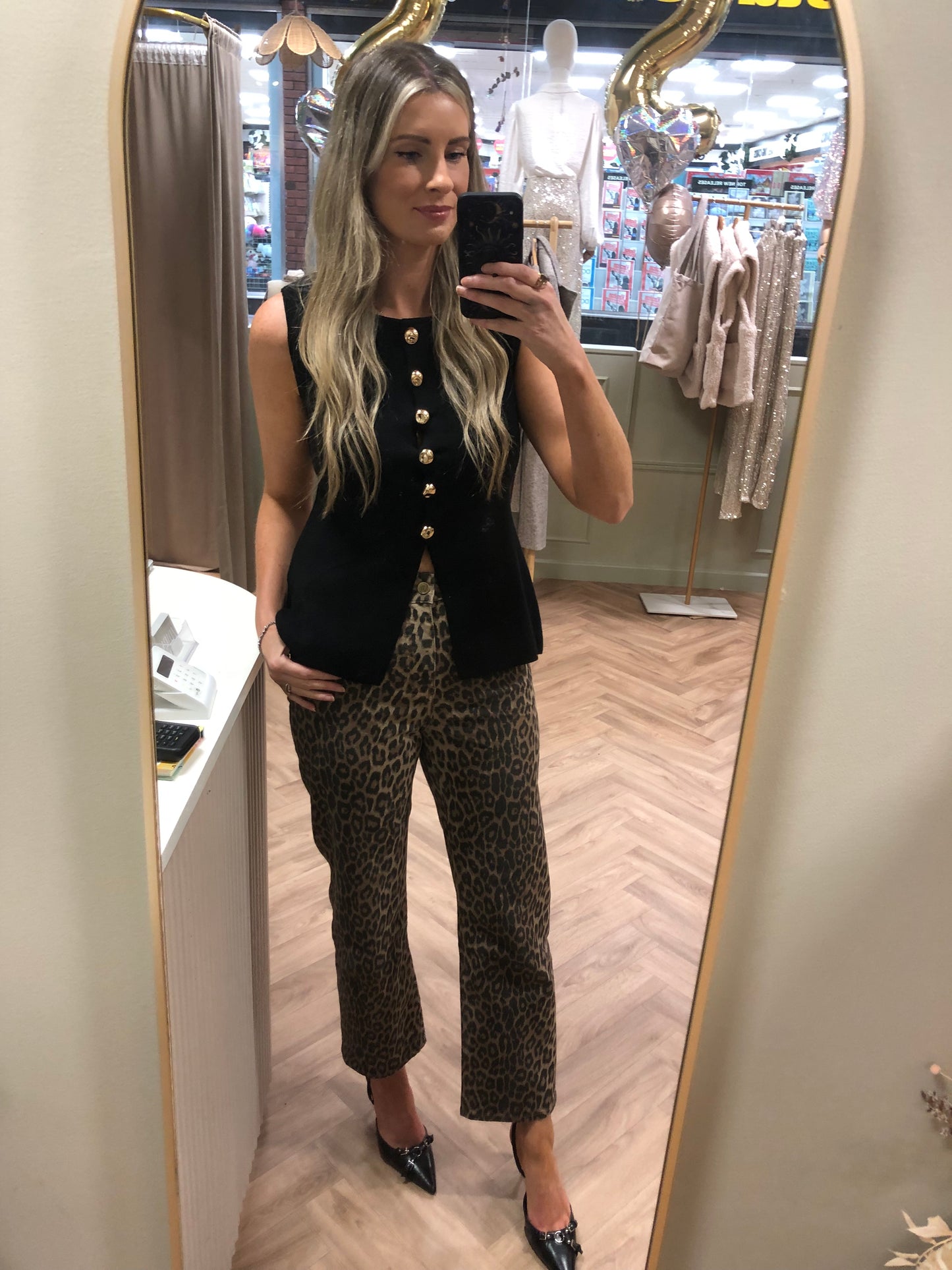 Straight leg leopard jeans