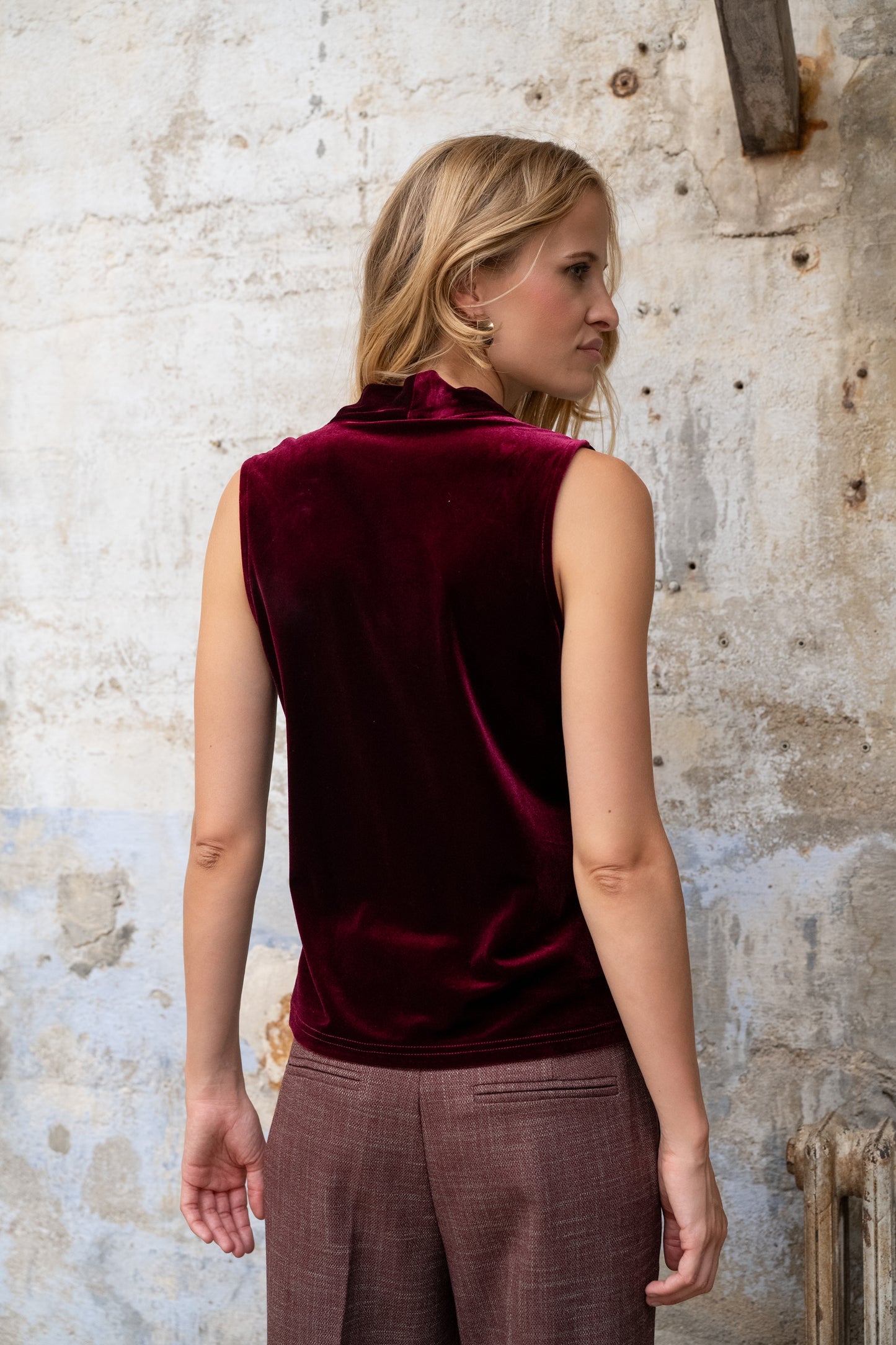 Ellie burgundy velvet top