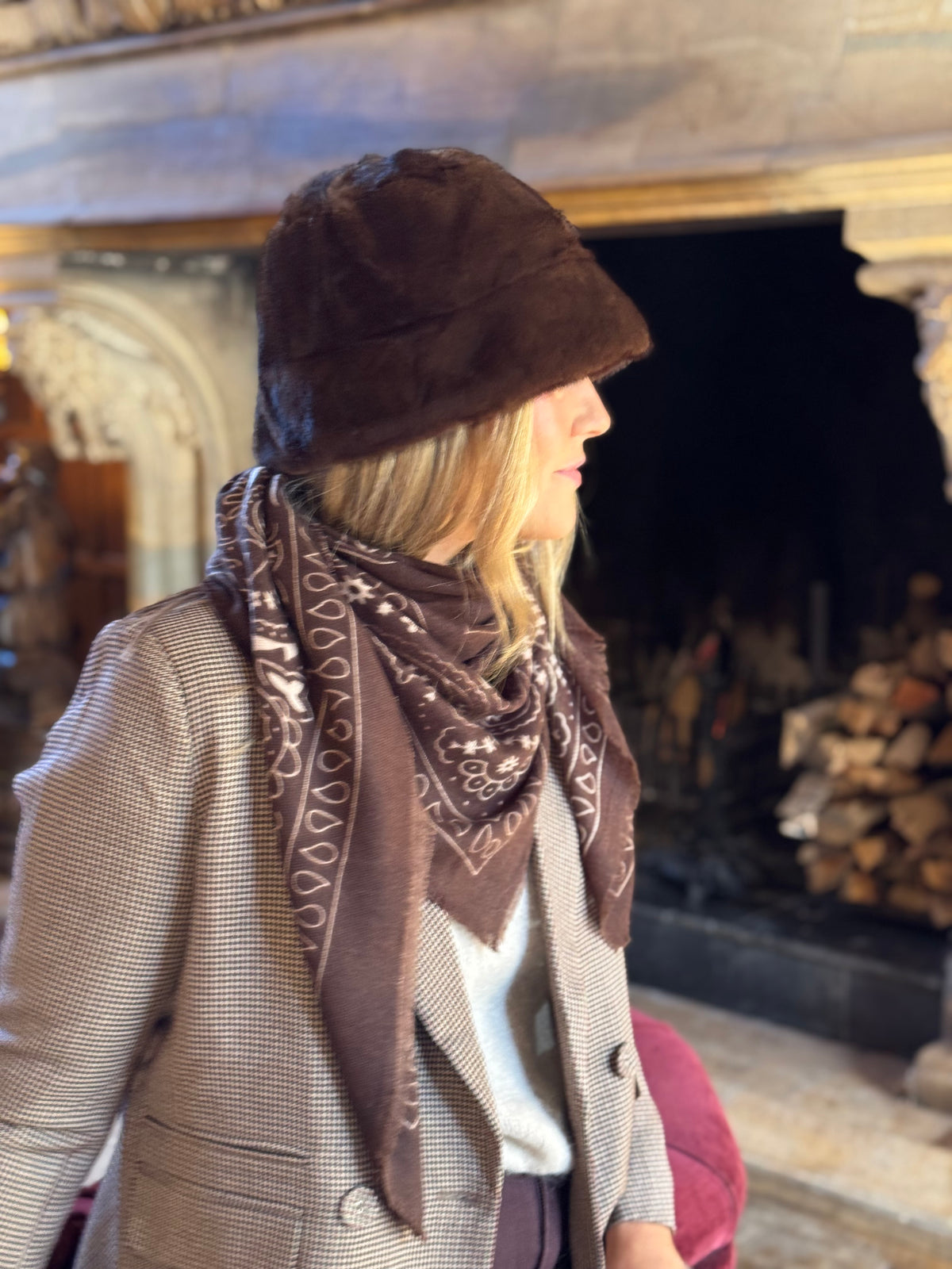 Faux fur brown bucket hat