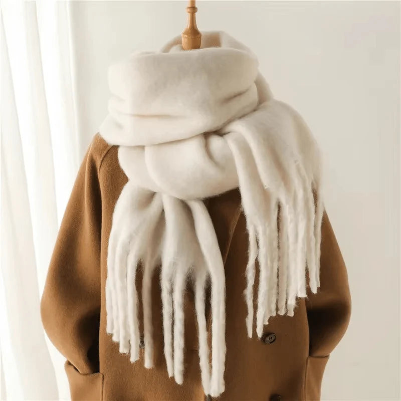 XL wool fluffy Ivory scarf