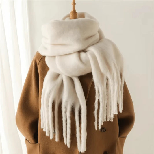 XL wool fluffy Ivory scarf