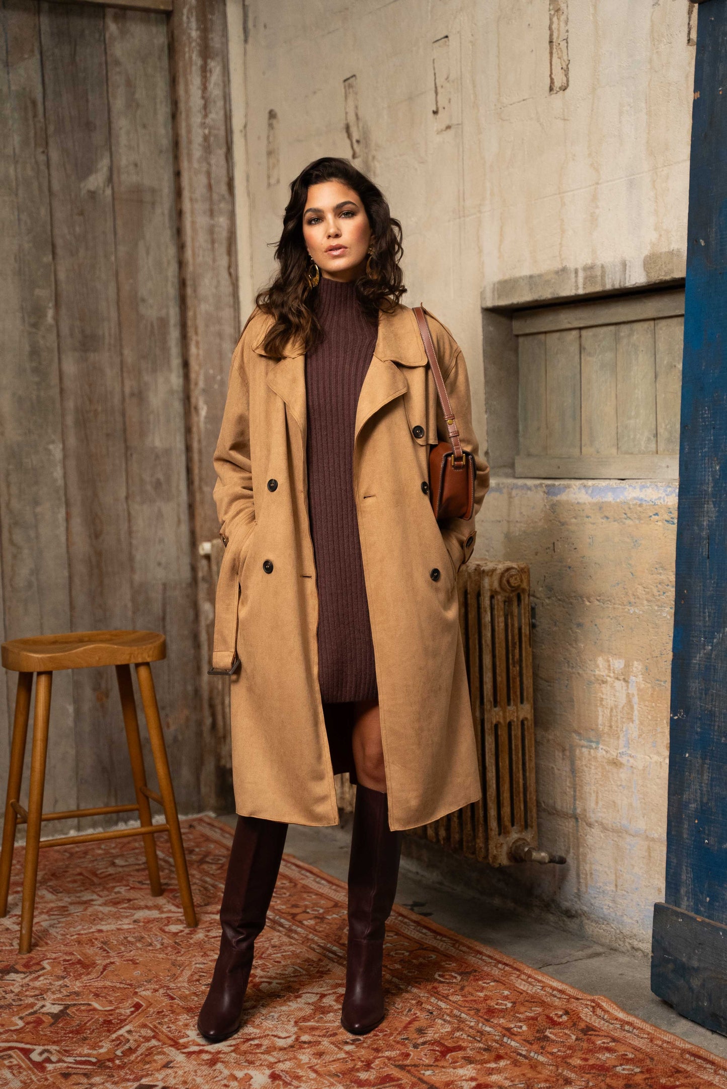 Vénucia faux suede oversized trench coat