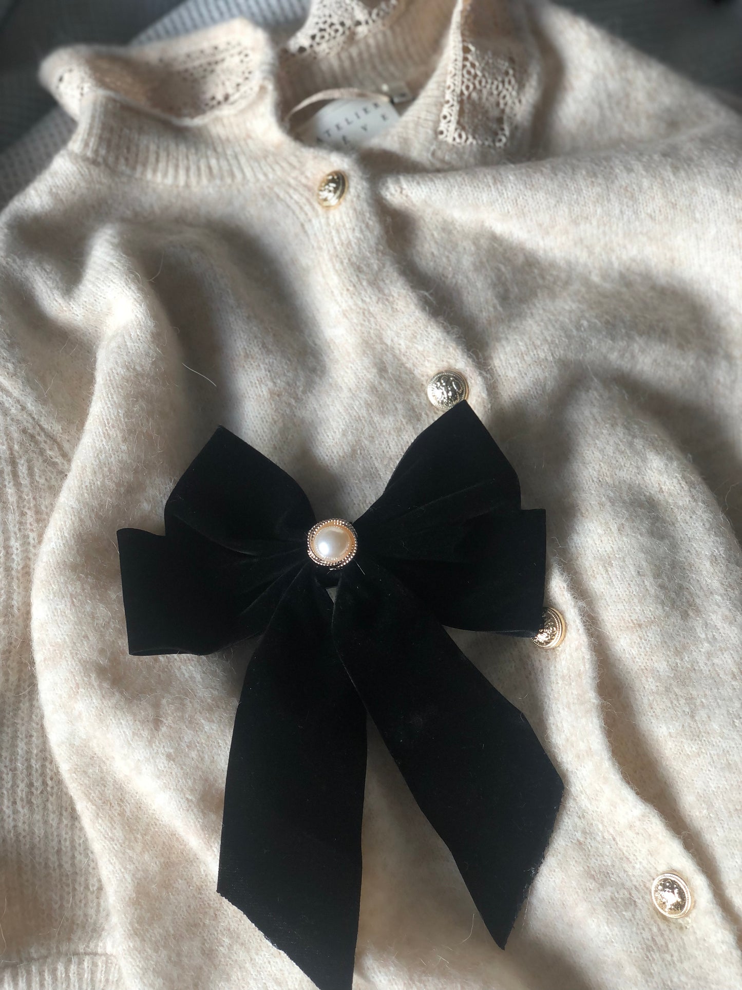 Velvet hair bow clip