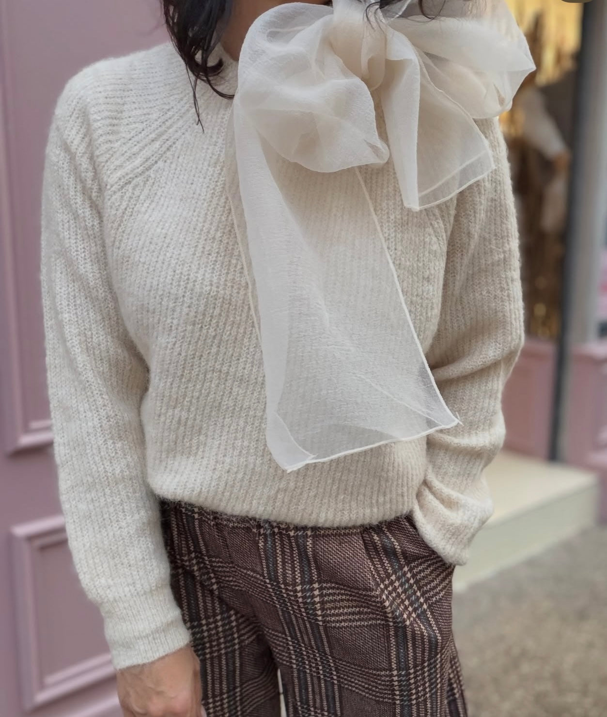 Lydia big bow ecru jumper