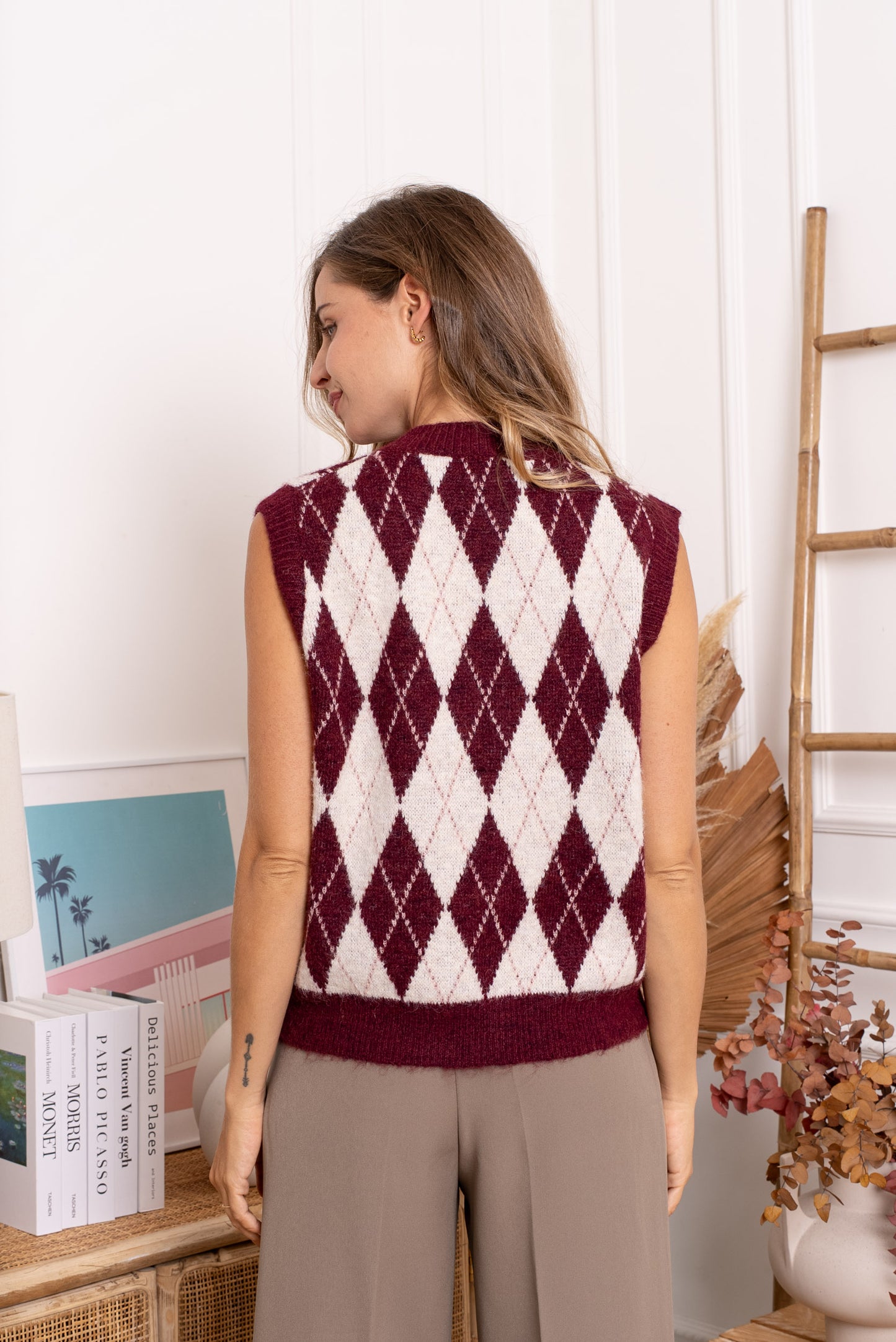 Carla diamond knit check burgundy sleeveless knit
