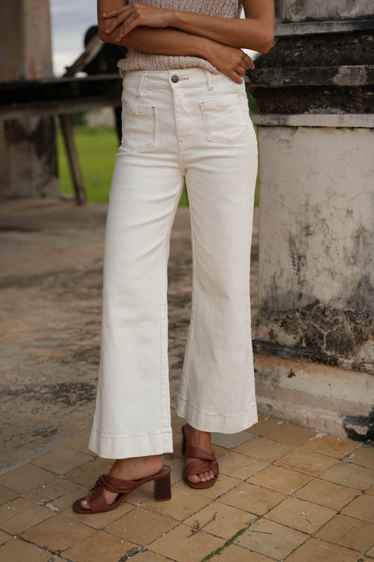 Ecru wide leg jeans with dark stitching